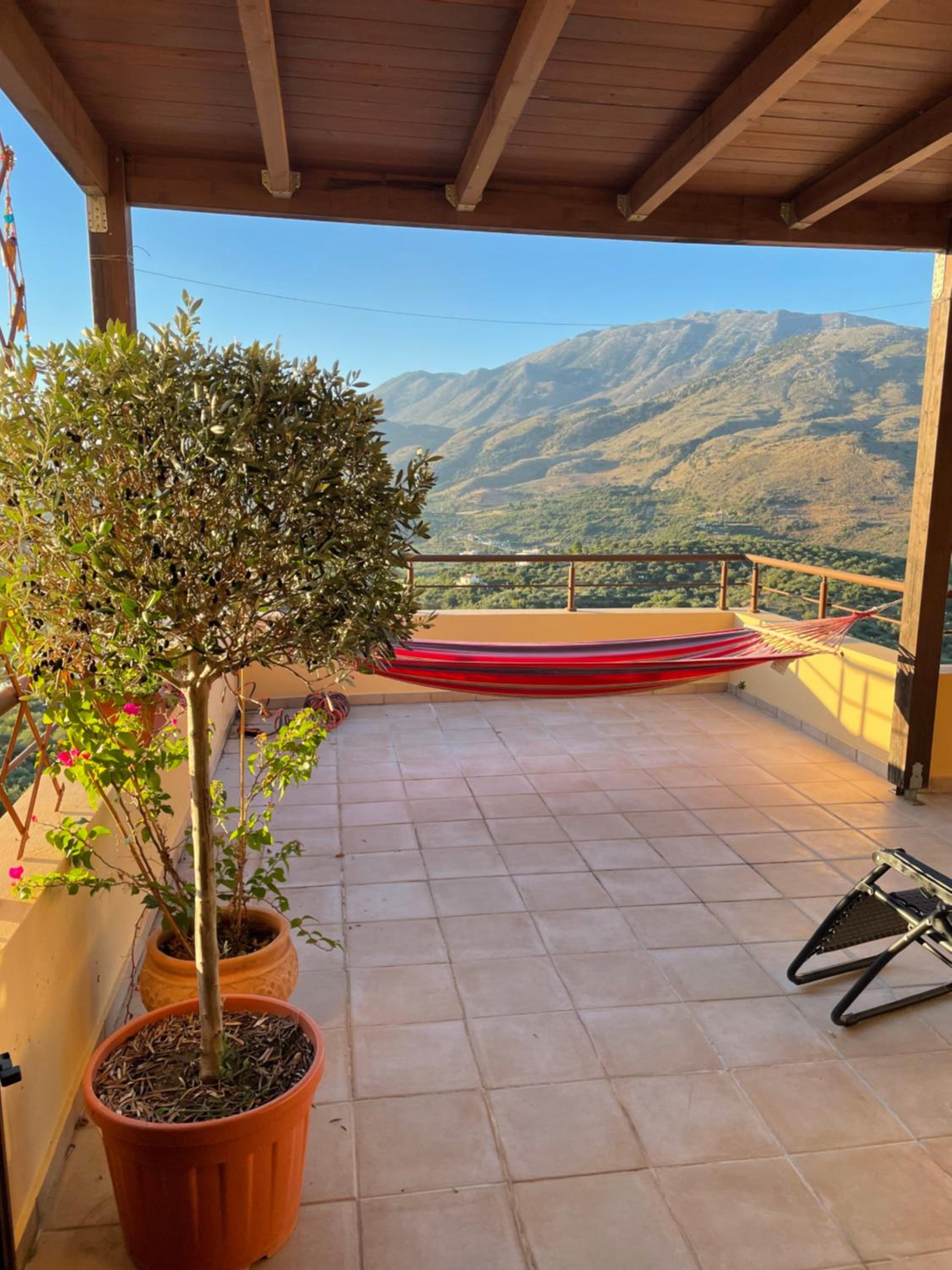 Plum Tree apartment with panoramic views view 4