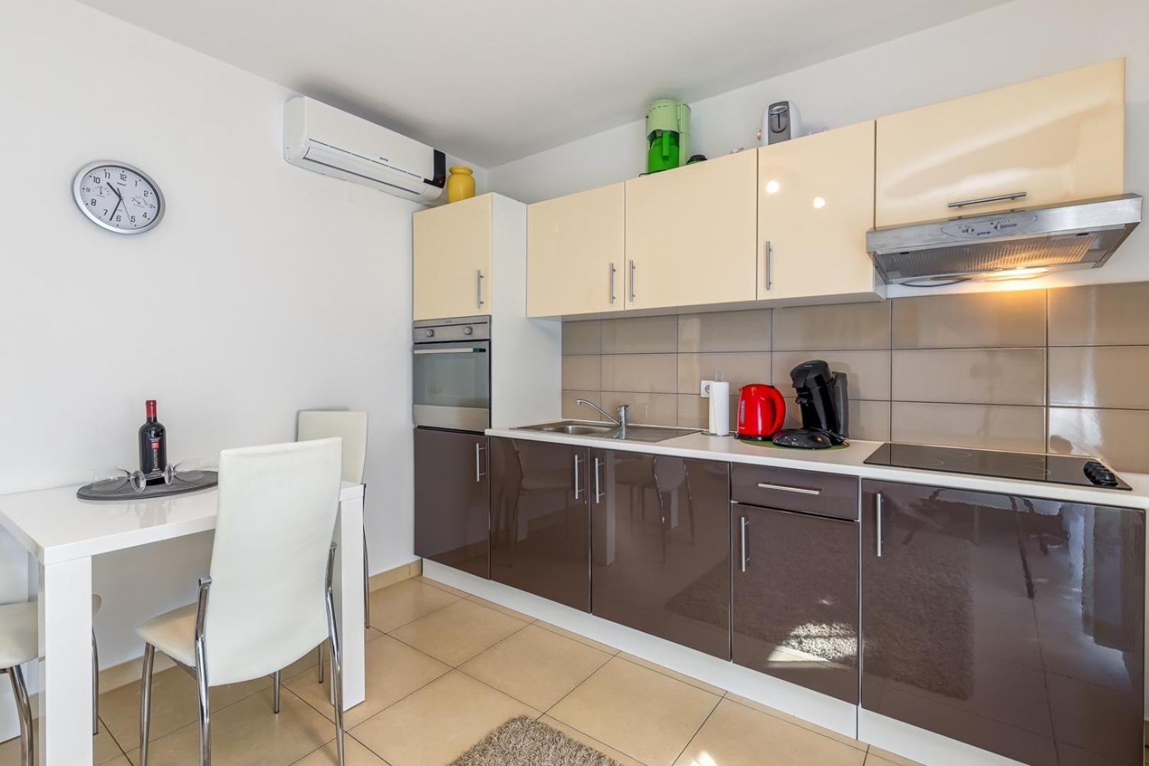 Apartments Kardumovic - Property Image 11