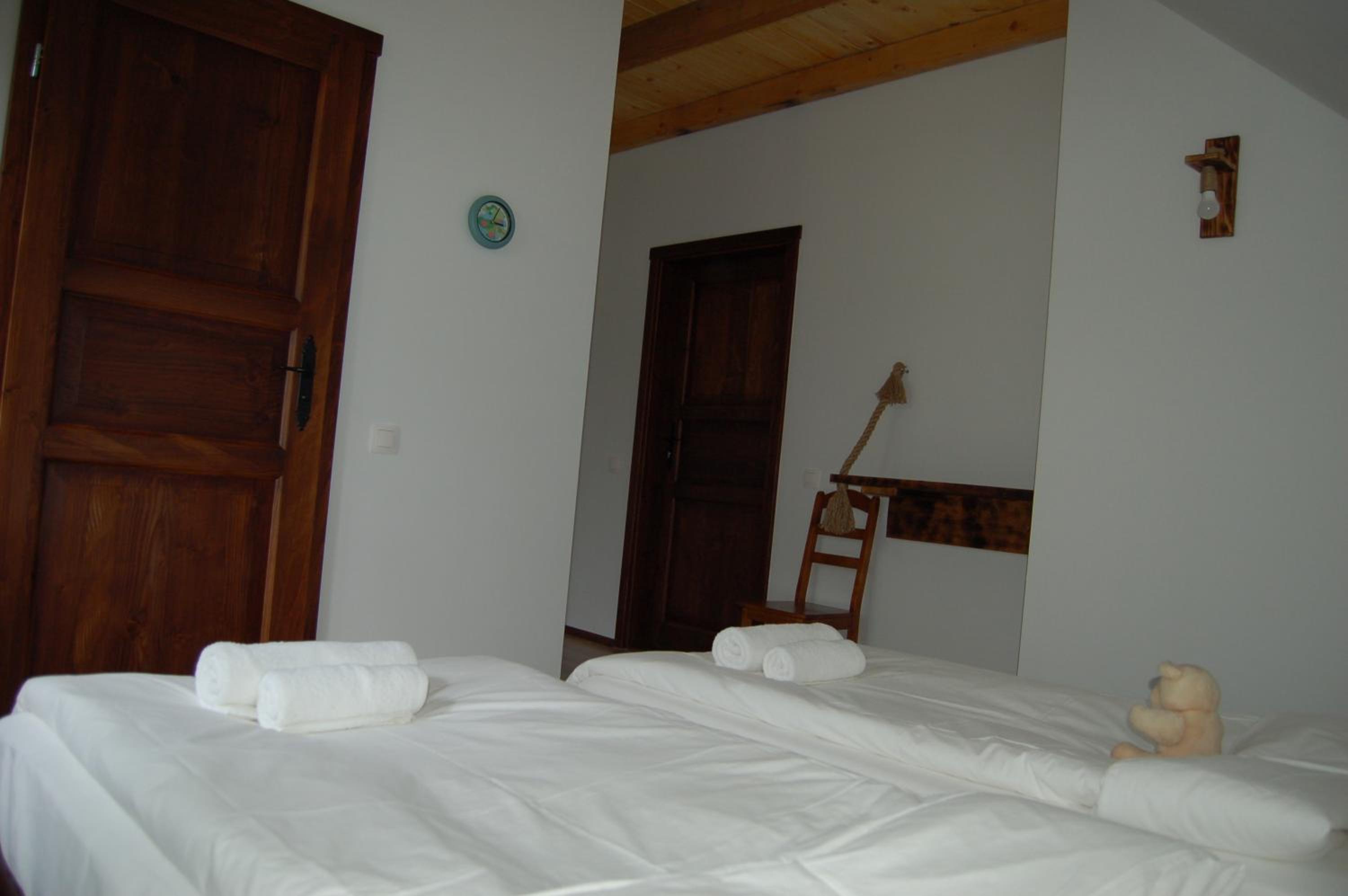 Cisna Chata view 4