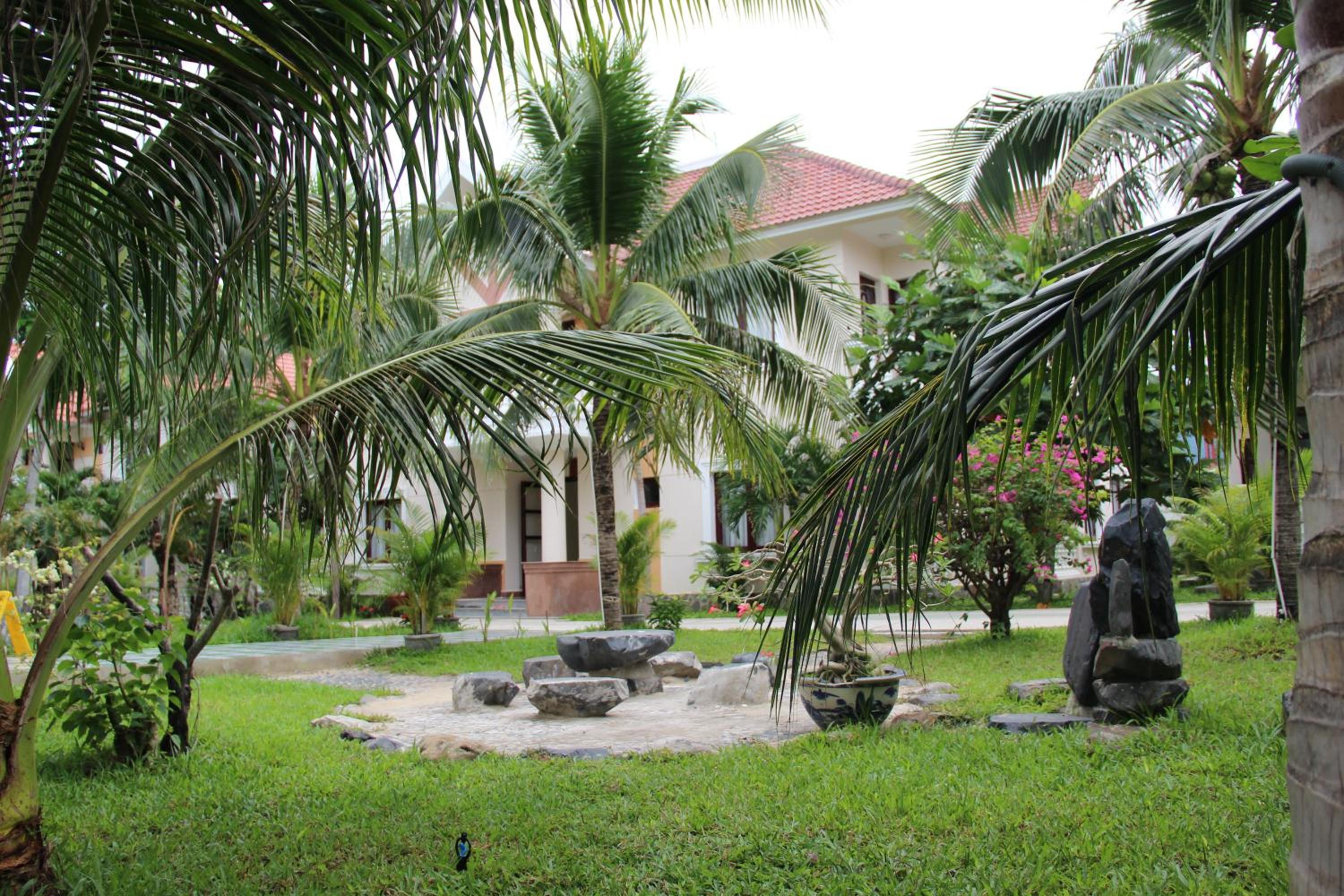 GM Doc Let Beach Resort & Spa
