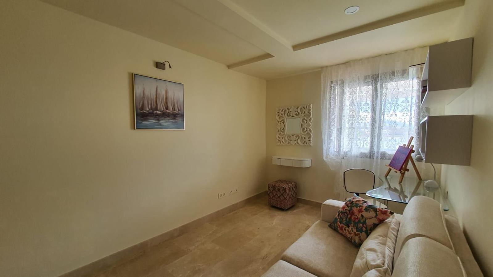 Magnolia Luxury Apartment by AltamarHomes
