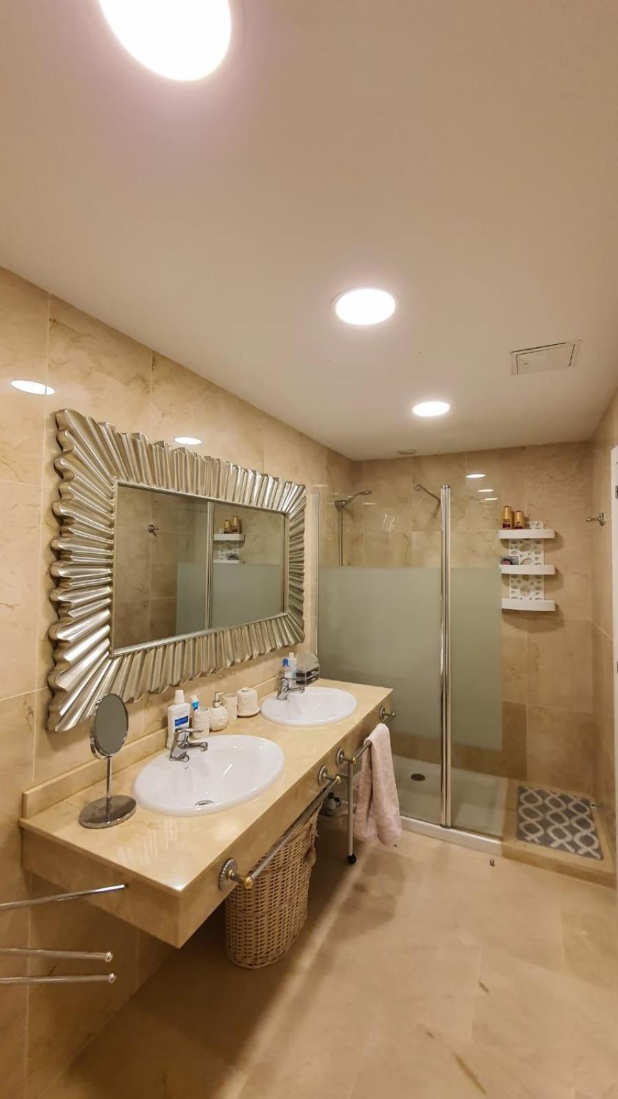 Magnolia Luxury Apartment by AltamarHomes