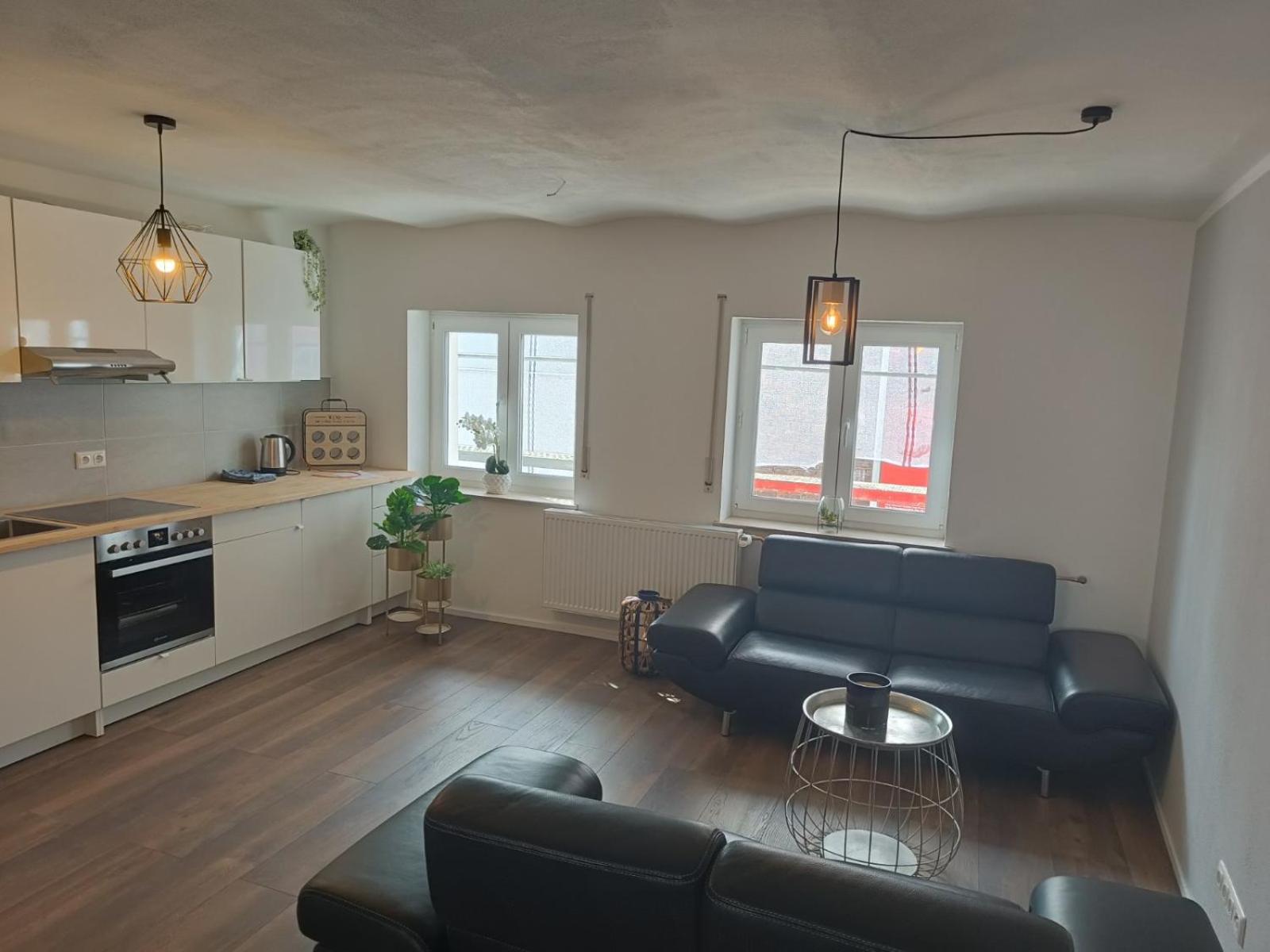 Apartments & möblierte Zimmer in Kahl am Main, Self-Check-In, W-Lan, Küchenzeile für Selbstversorgung, PKW-Platz
