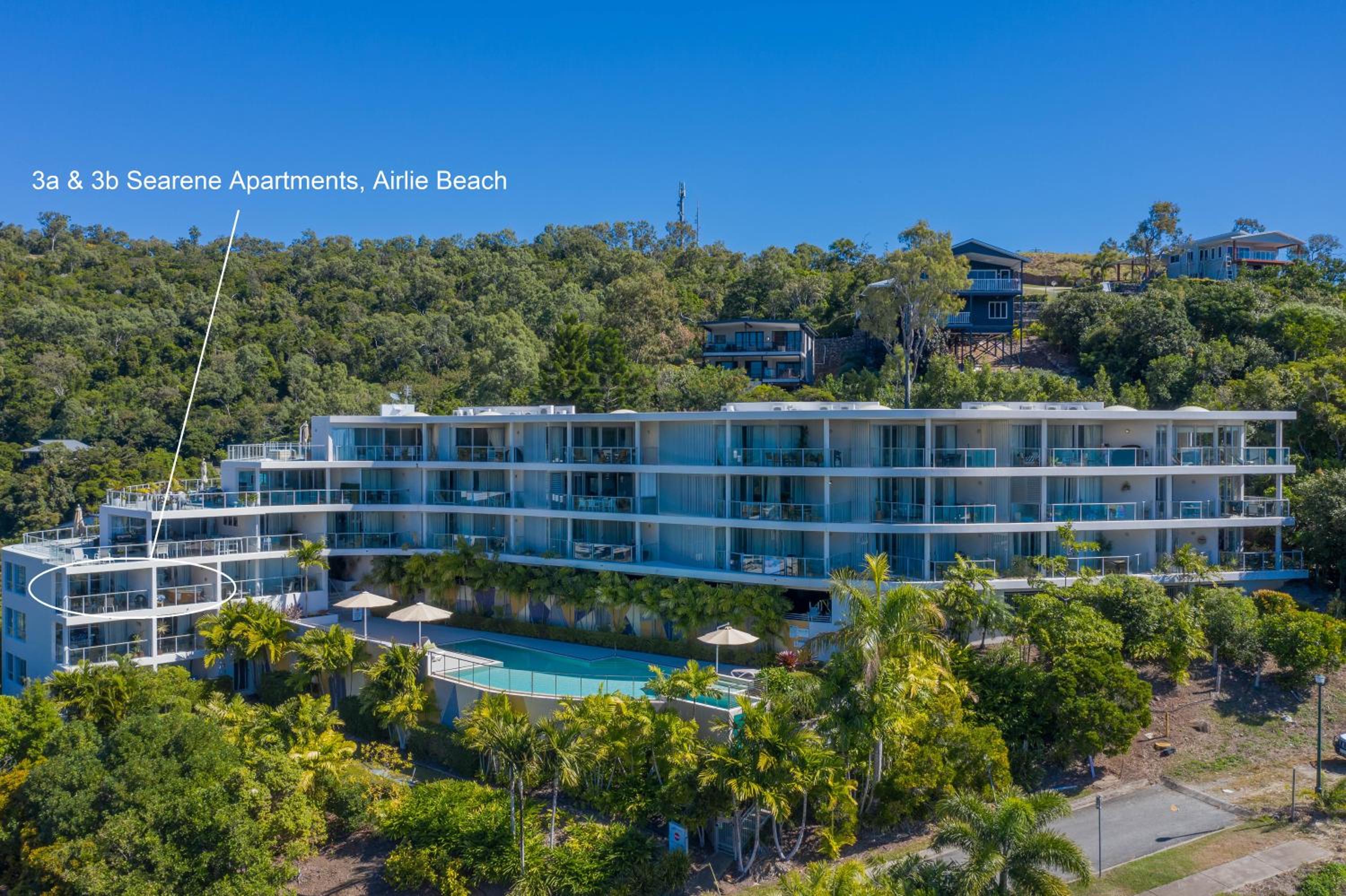Three A Airlie Seaviews, Pool, Private Spa