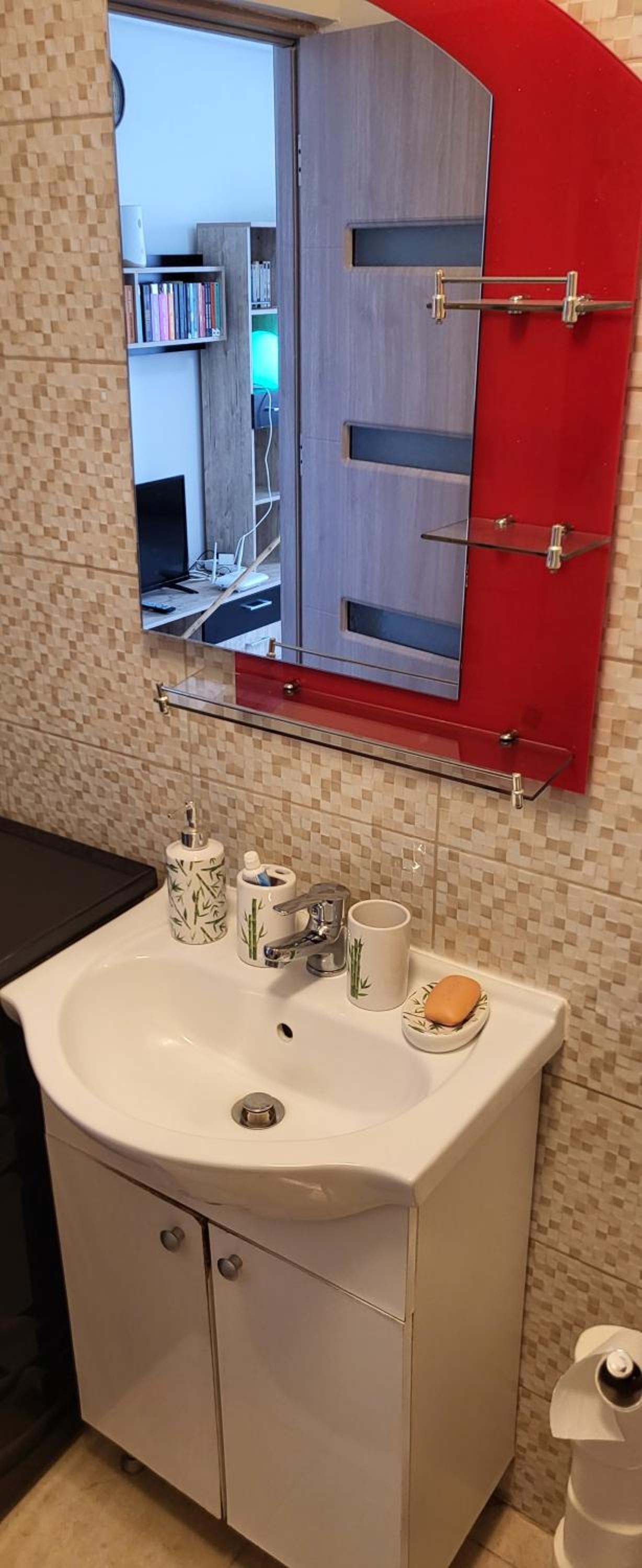 Self check-in Studio 22 Bulevardul Oltenia view 3