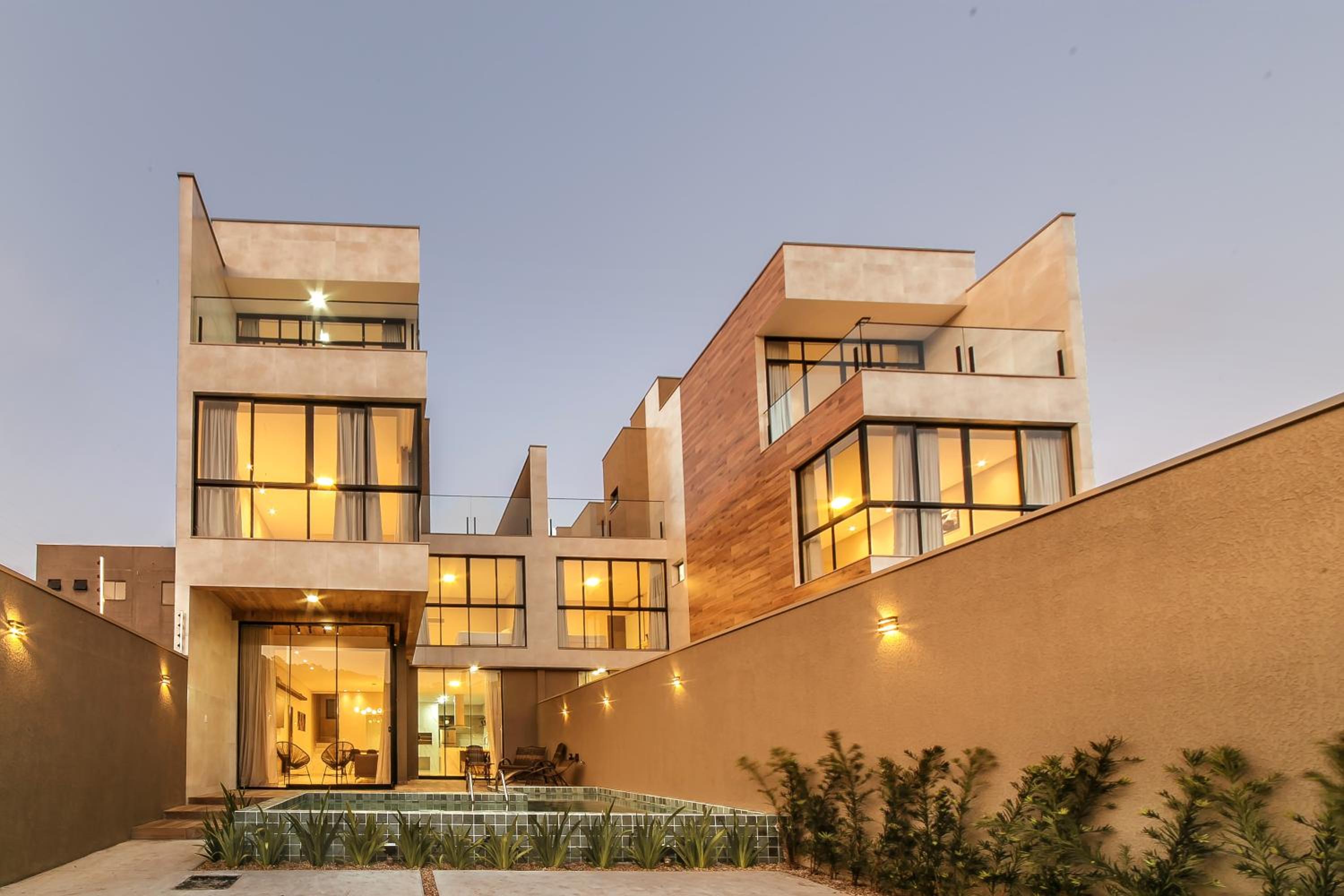 Casa Requinte, 4 suítes, piscina I