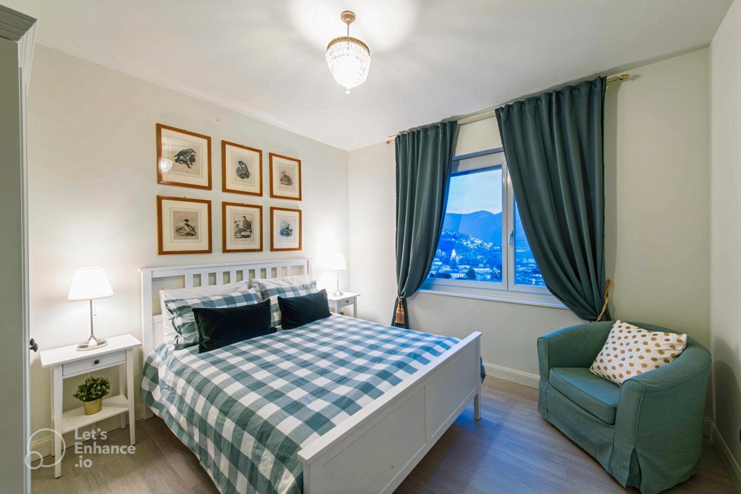 Lakeview Panorama Penthouse with Washer & Dryer view 4