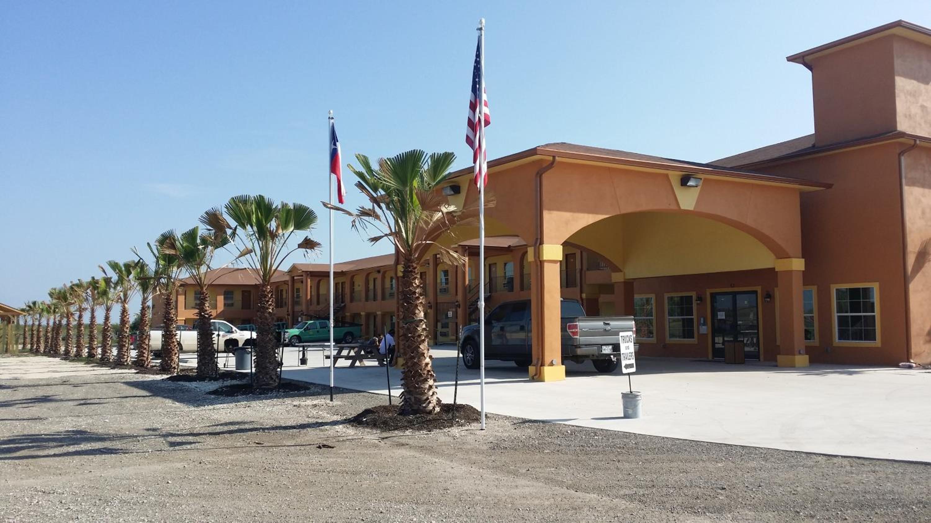 Texan Inn and Suites Tilden view 4