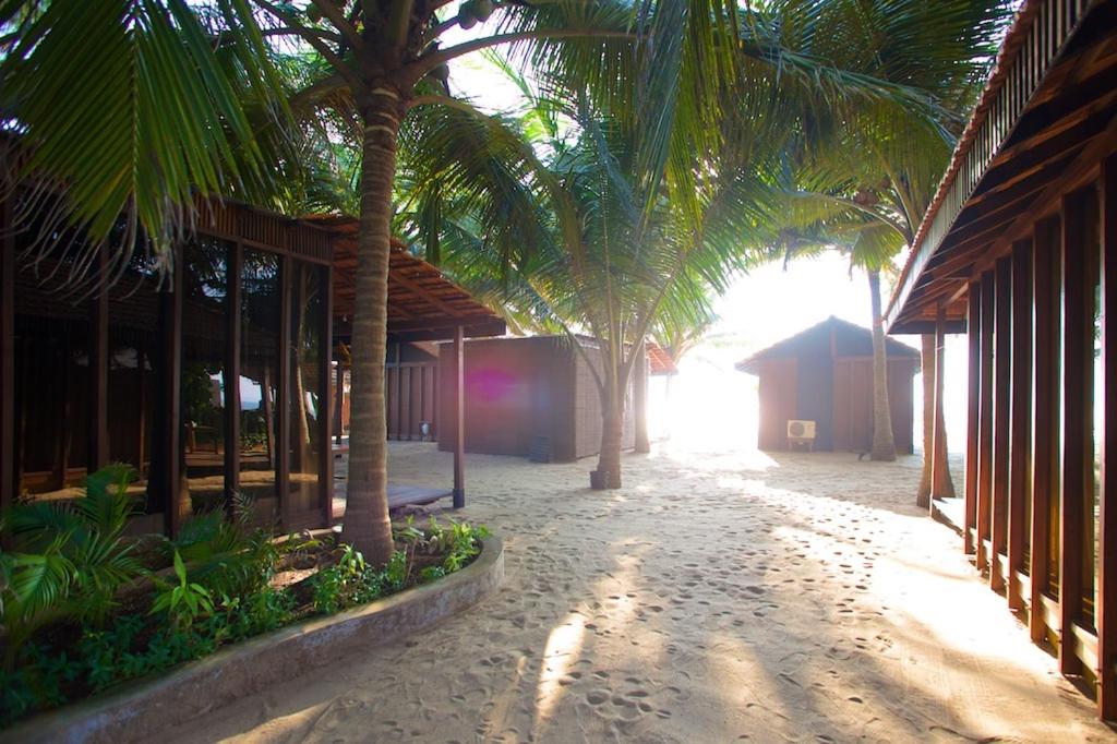 Dunhill Beach Resort