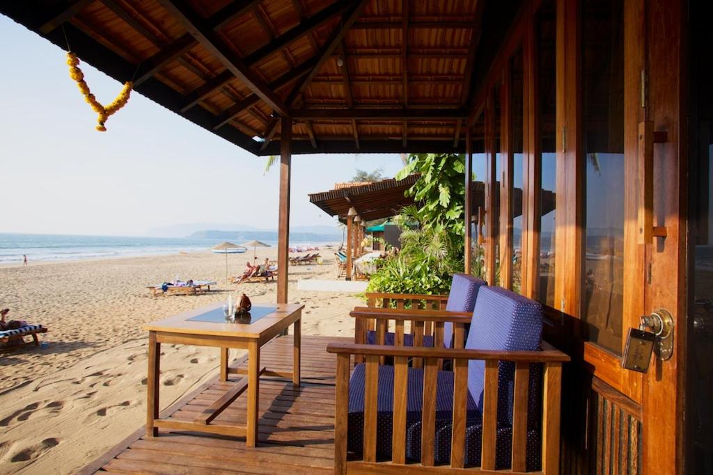 Dunhill Beach Resort