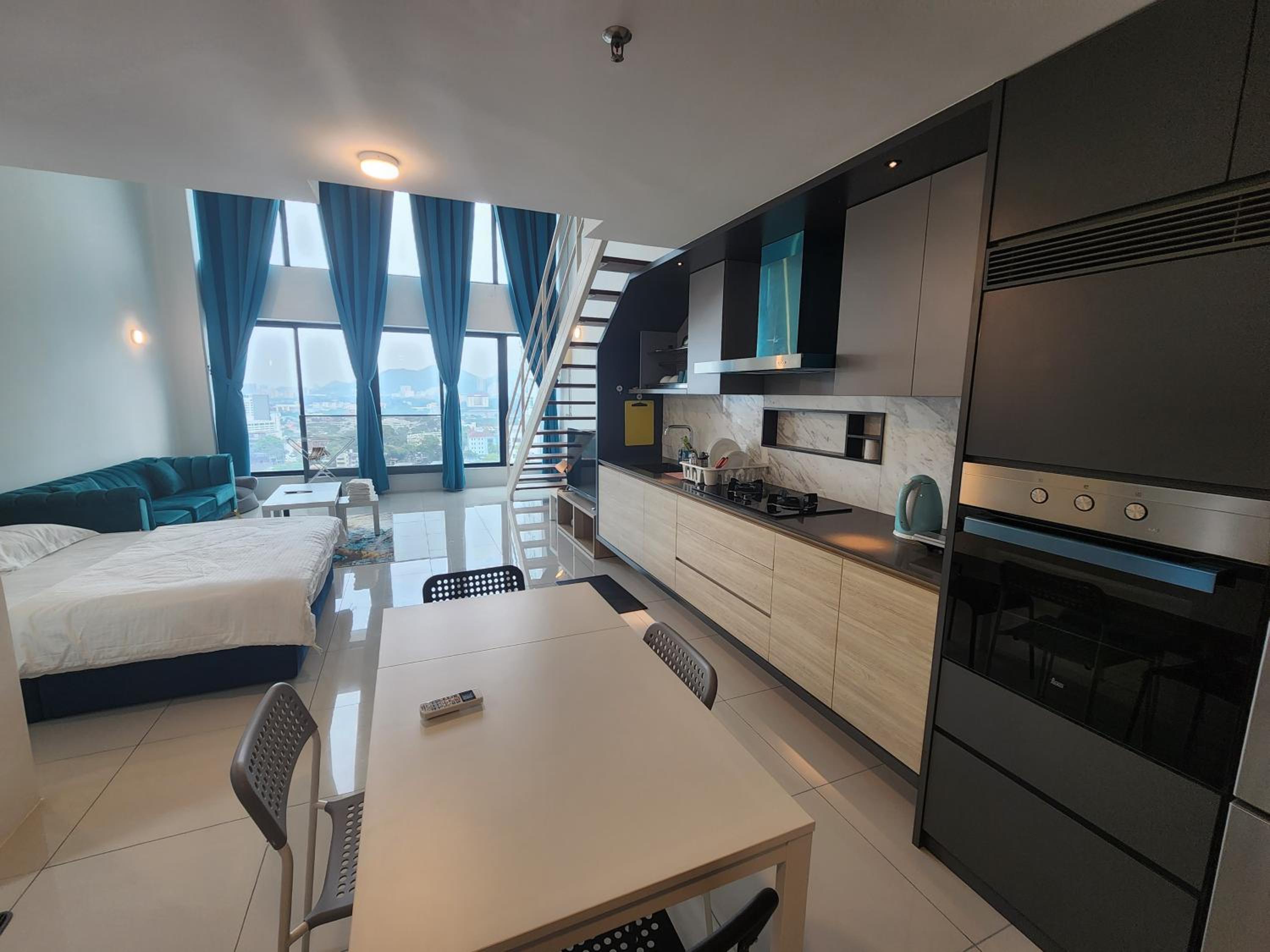 Sunrise Gurney Premium Suite - Gurney Drive