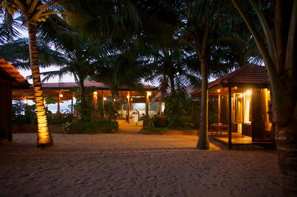 Dunhill Beach Resort