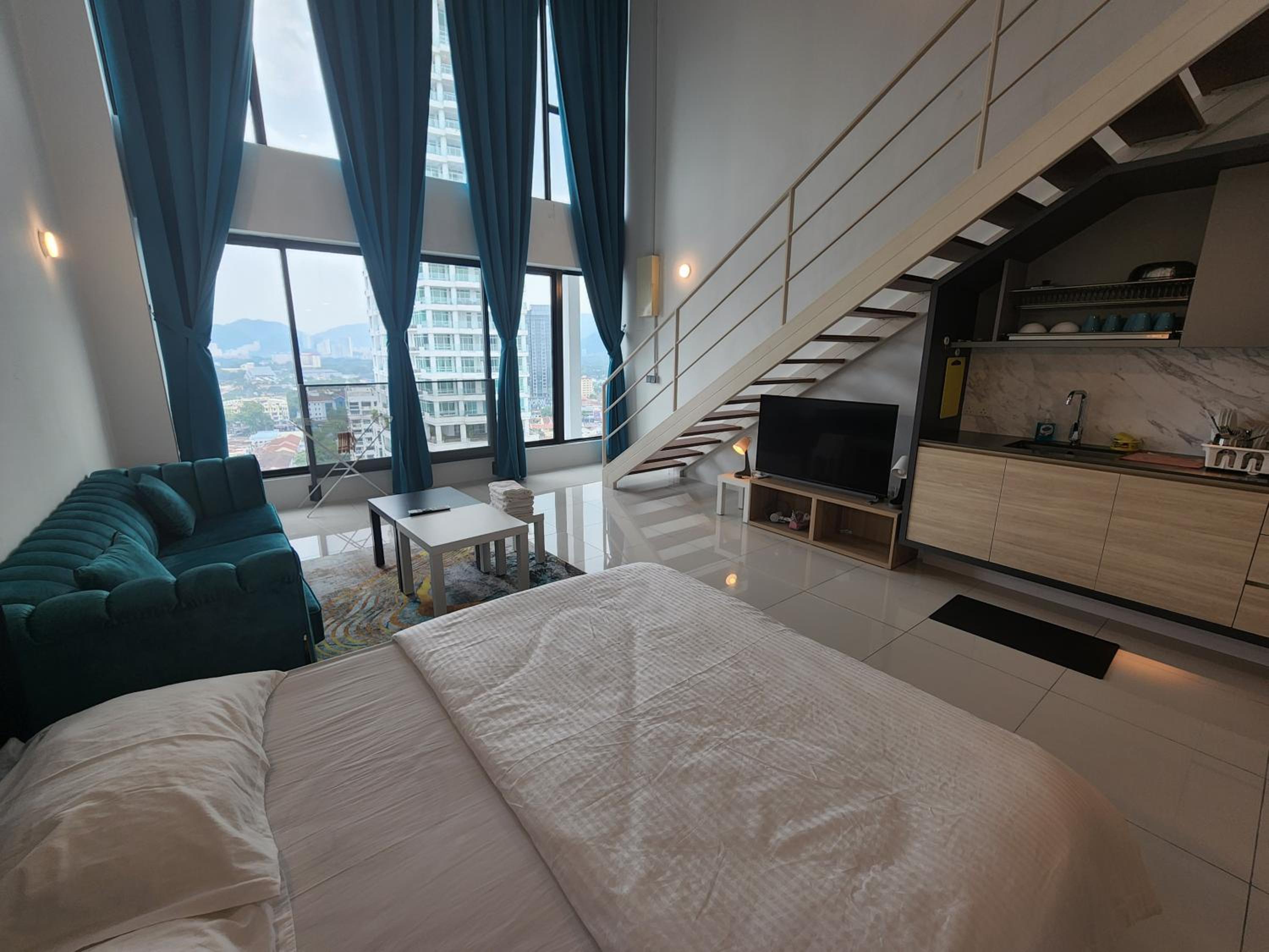 Sunrise Gurney Premium Suite - Gurney Drive