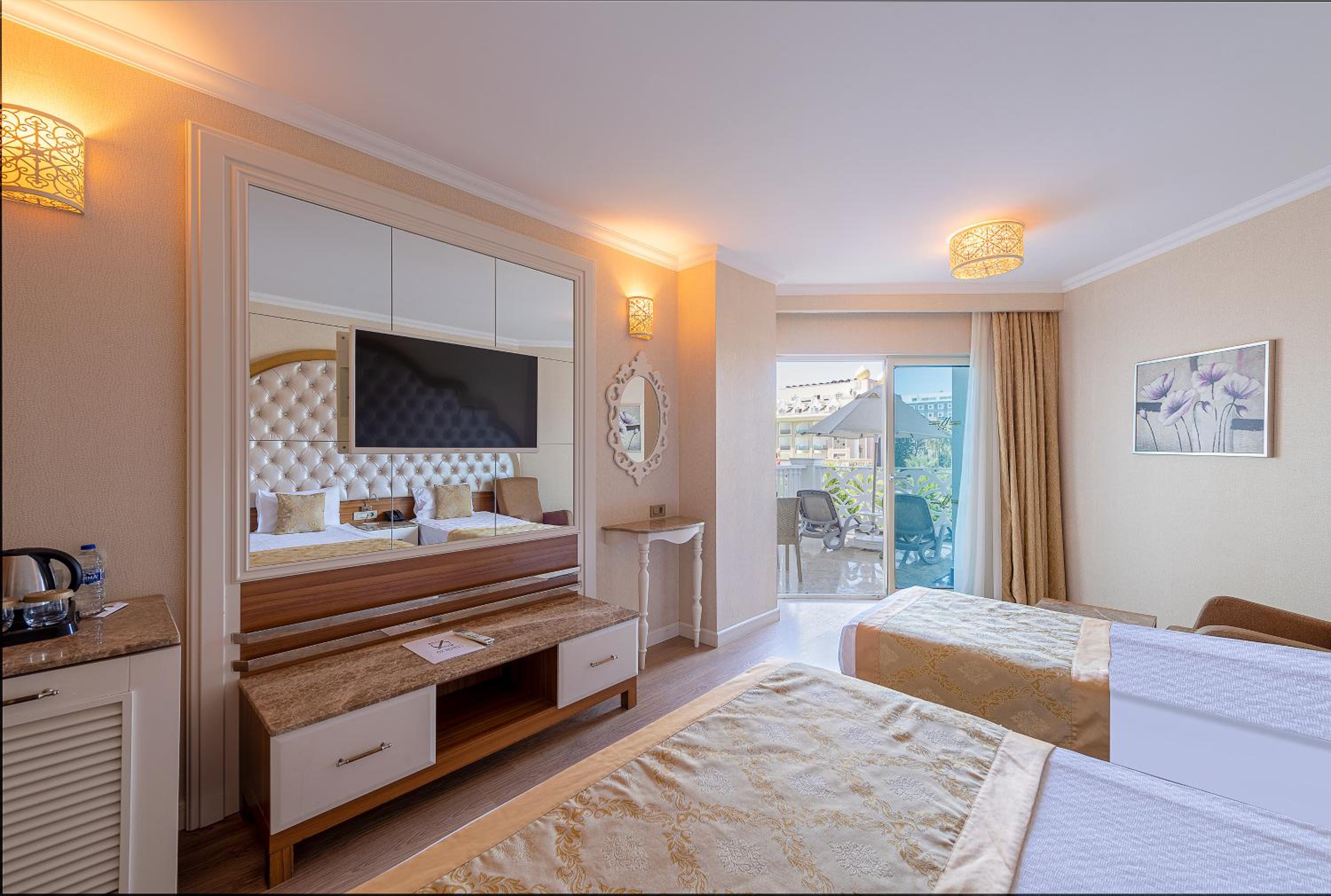 Oz Hotels Side Premium - Image 226