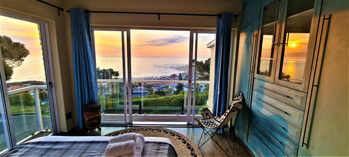 African Sunsets Camps Bay view 3