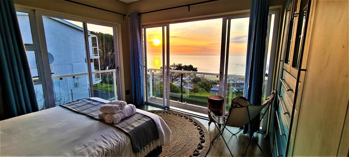 African Sunsets Camps Bay view 5
