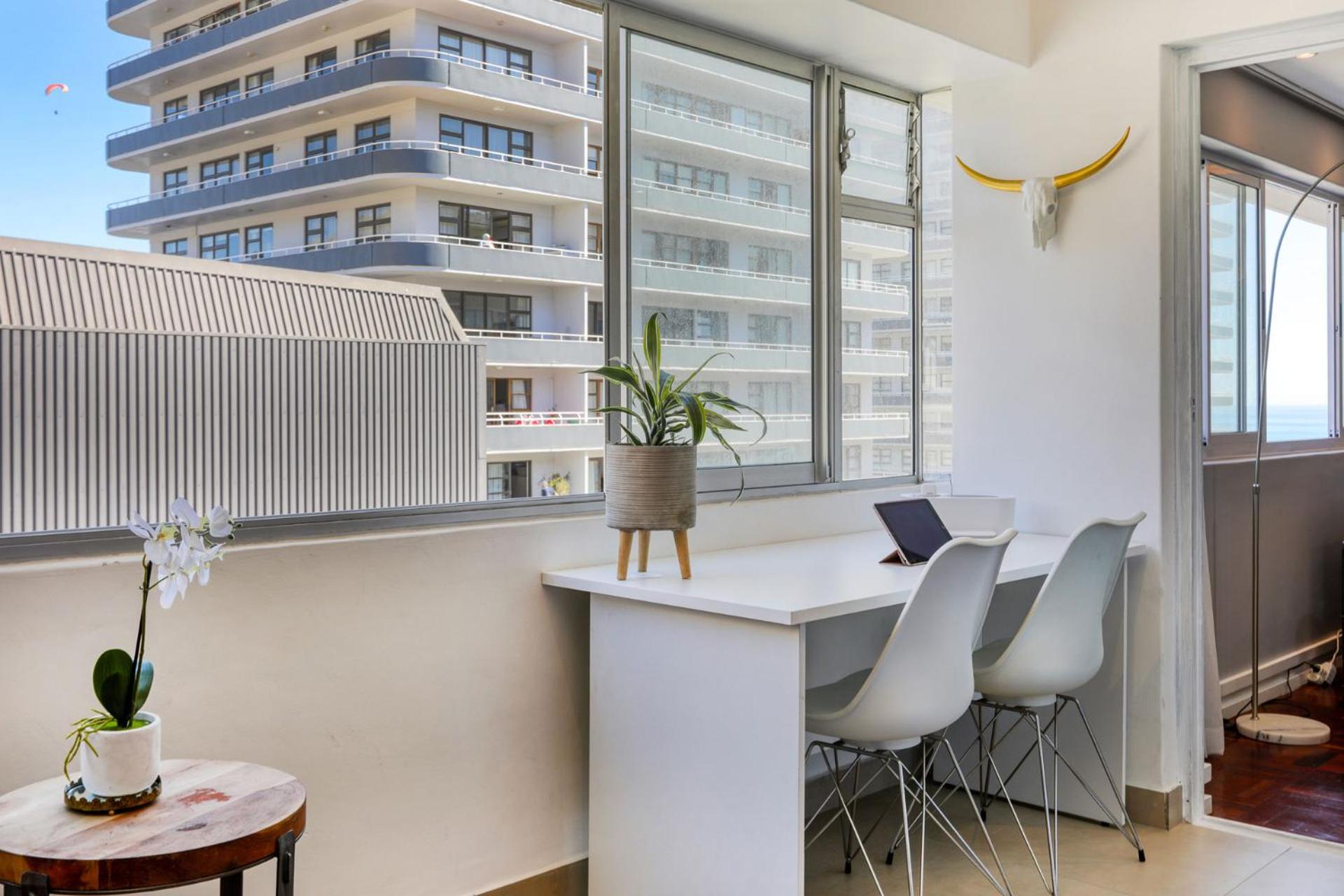 Backup Powered Luxury Central Promenade Apartment