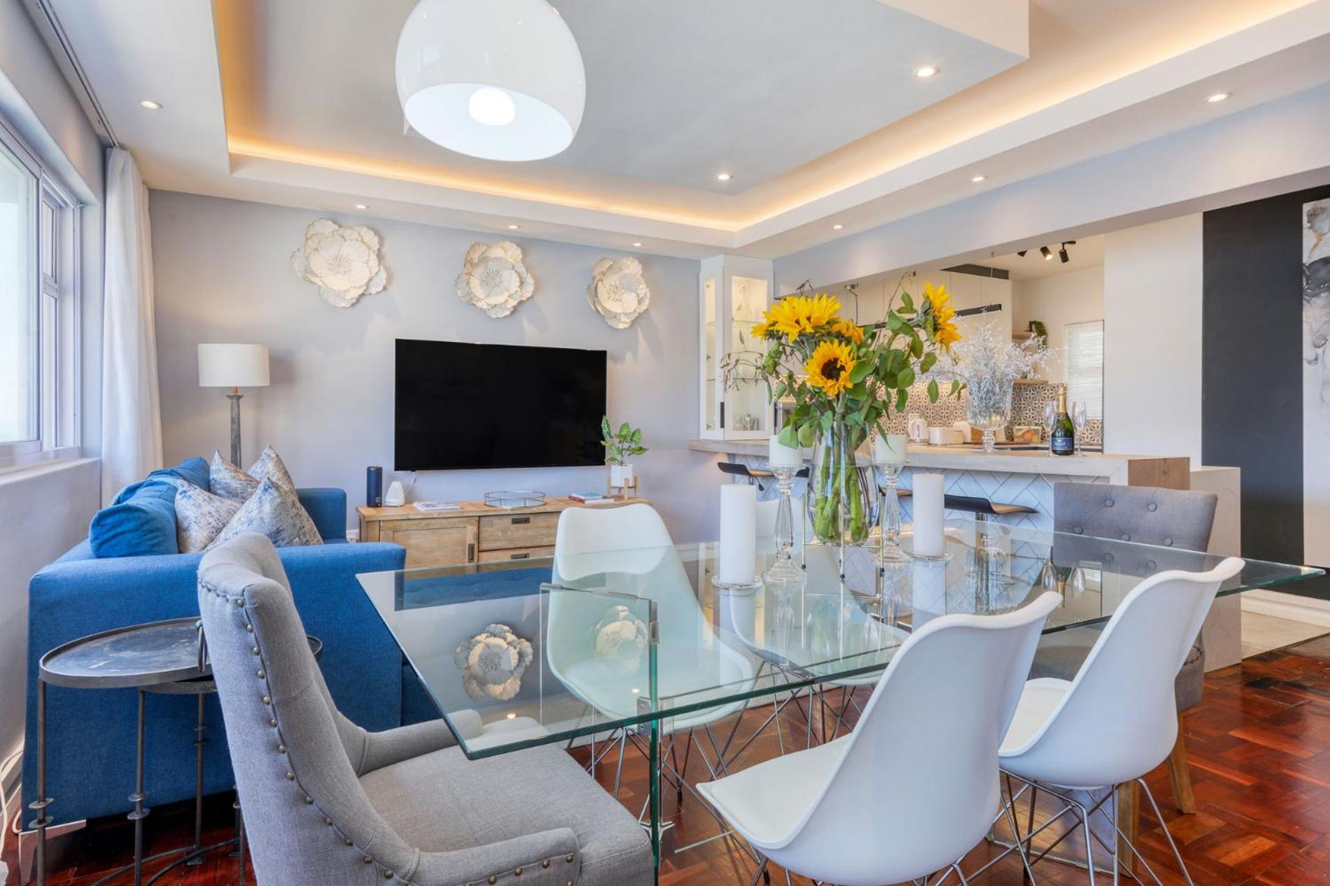 Backup Powered Luxury Central Promenade Apartment