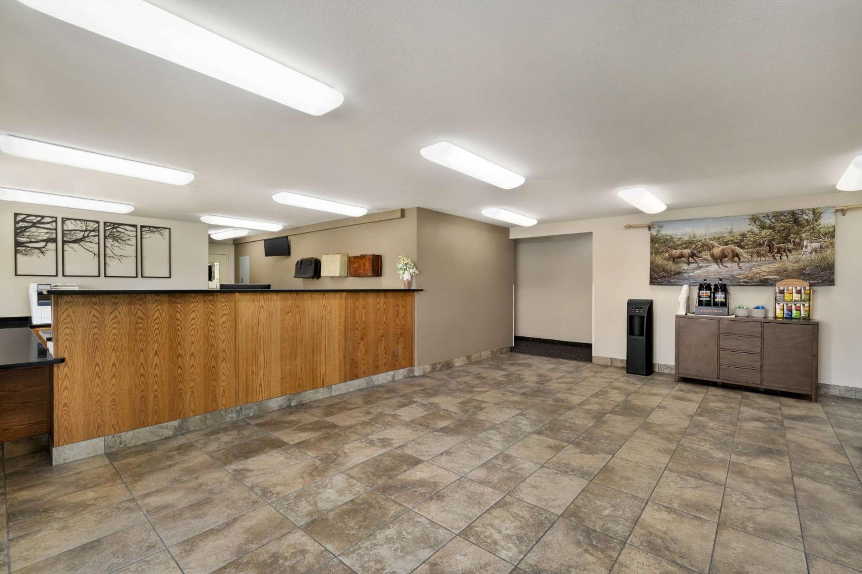 Elko Vacations - Baymont by Wyndham Elko - Property Image 2