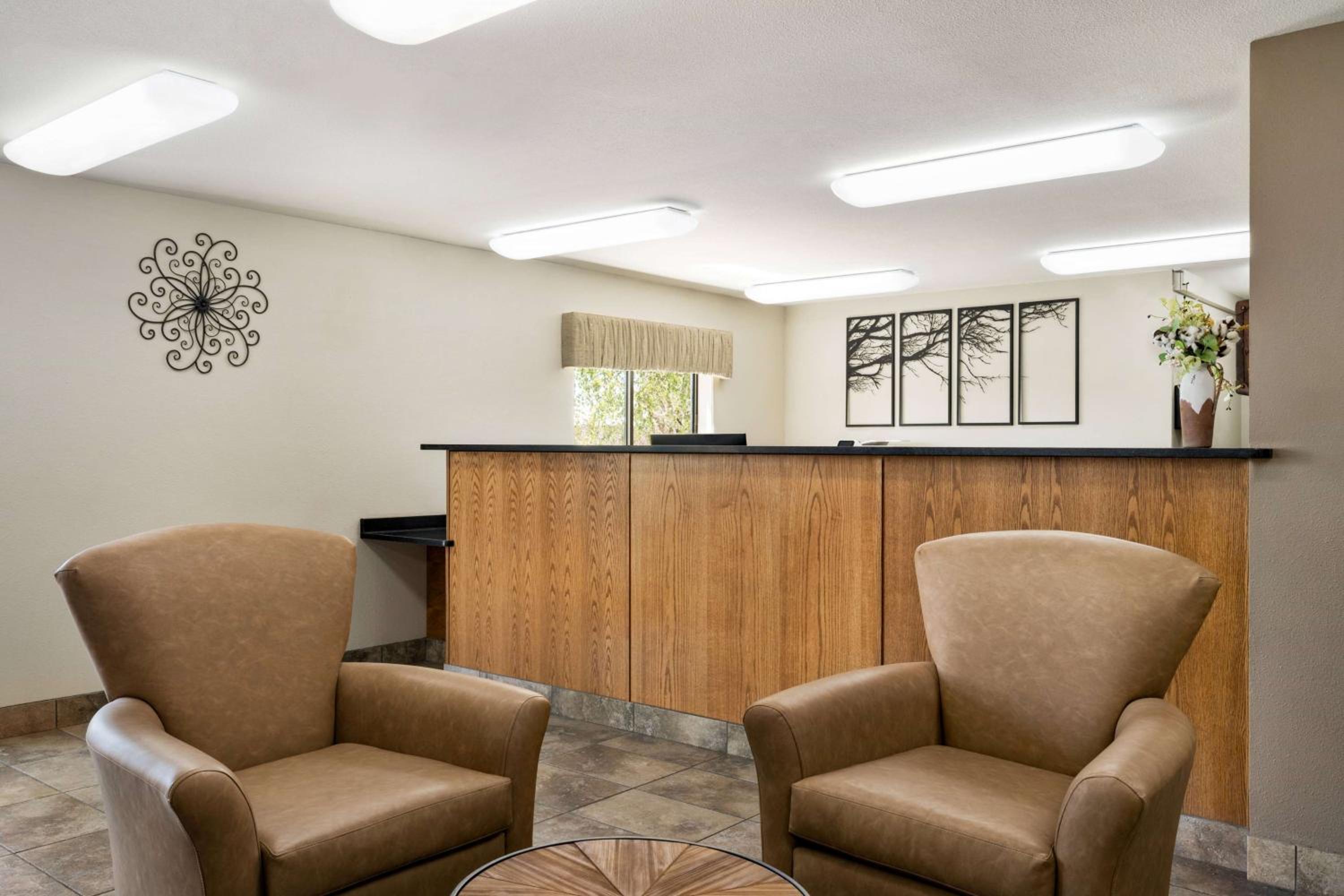 Elko Vacations - Baymont by Wyndham Elko - Property Image 3