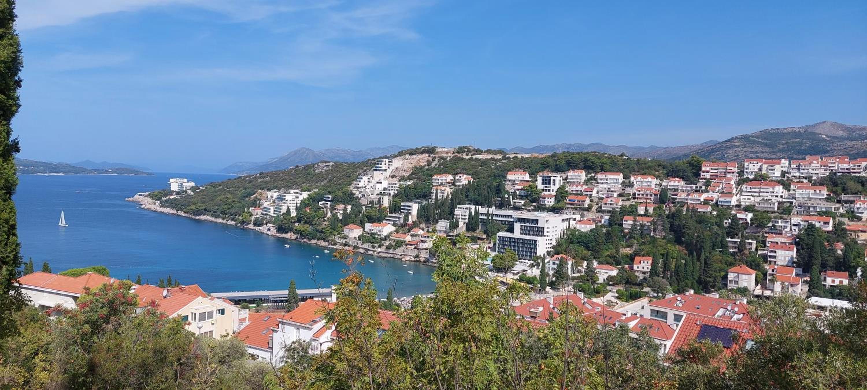 Blue Promenade Apartments