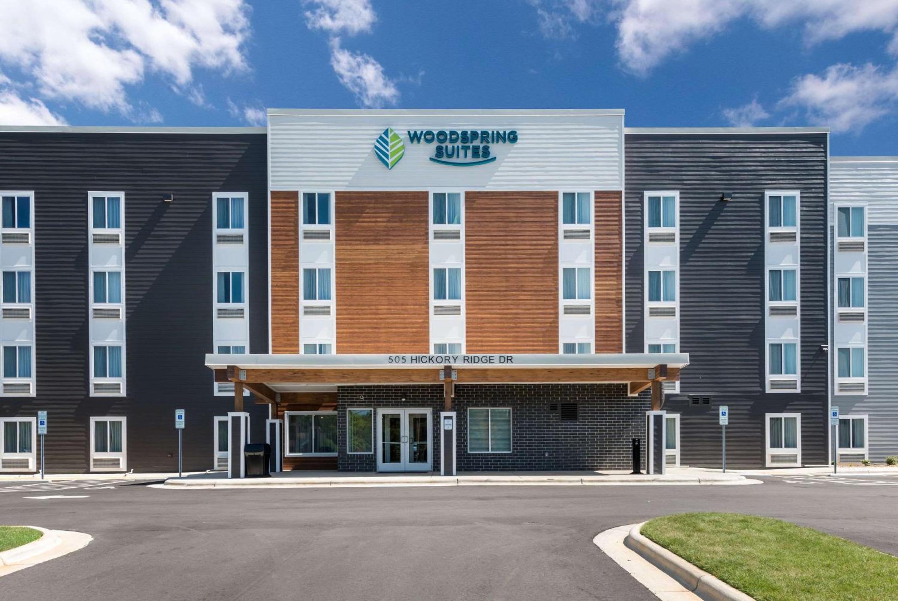 Hotel WoodSpring Suites Greensboro - High Point North - Image 1