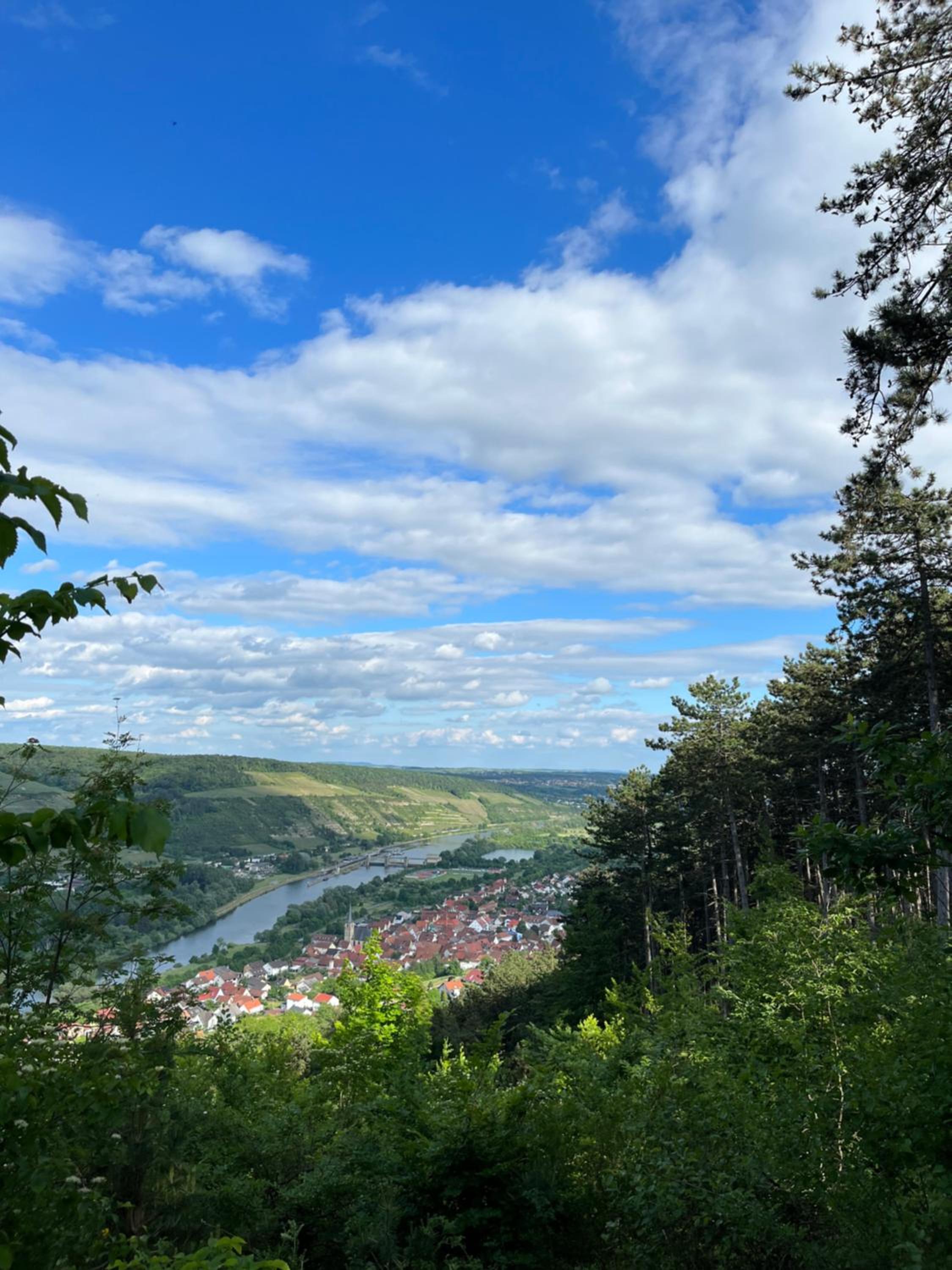 maindrei - schlafen am fluss