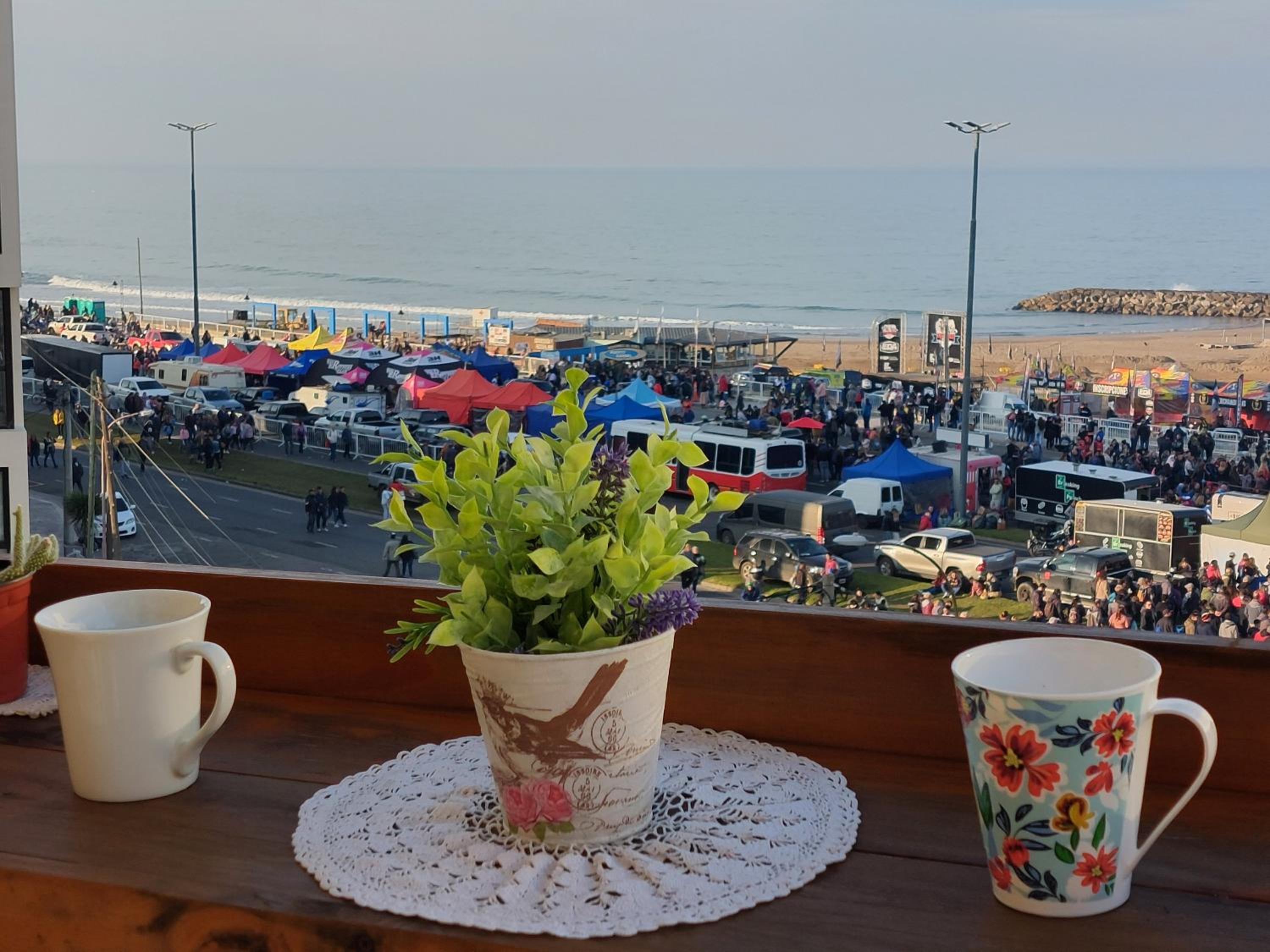Departamento con Balcon al Mar