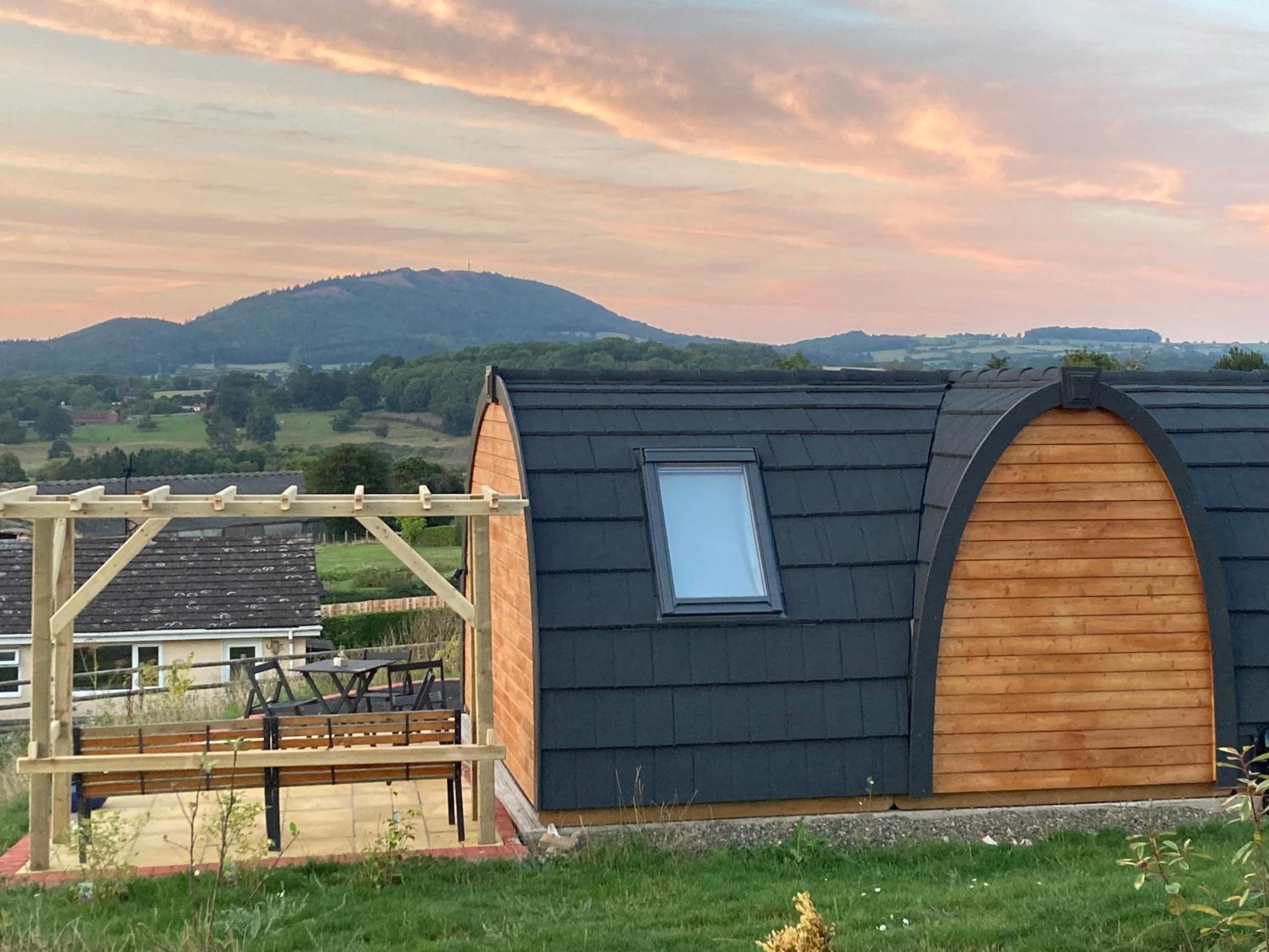 Hedgehog Glamping Pod