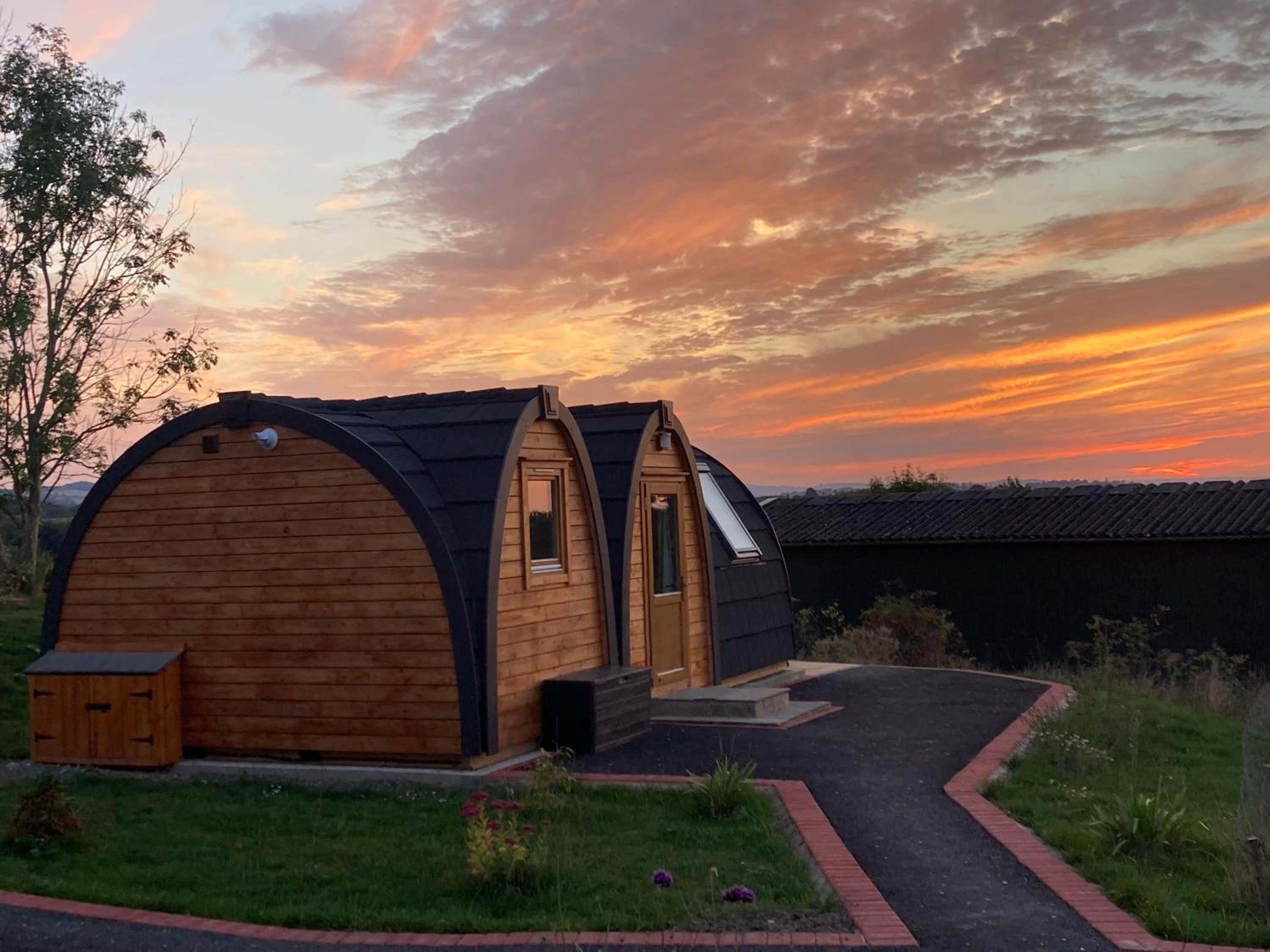 Hedgehog Glamping Pod