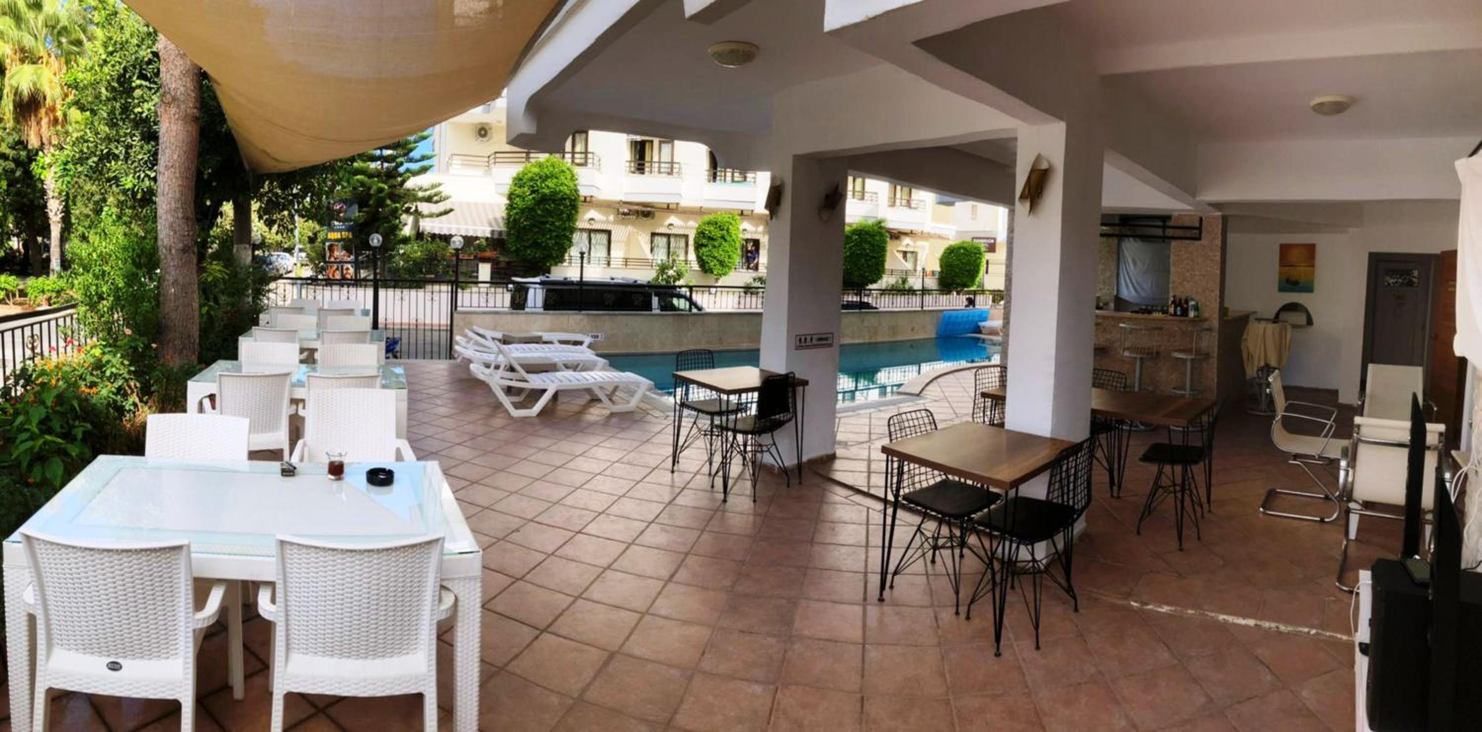 Christina Apart Otel