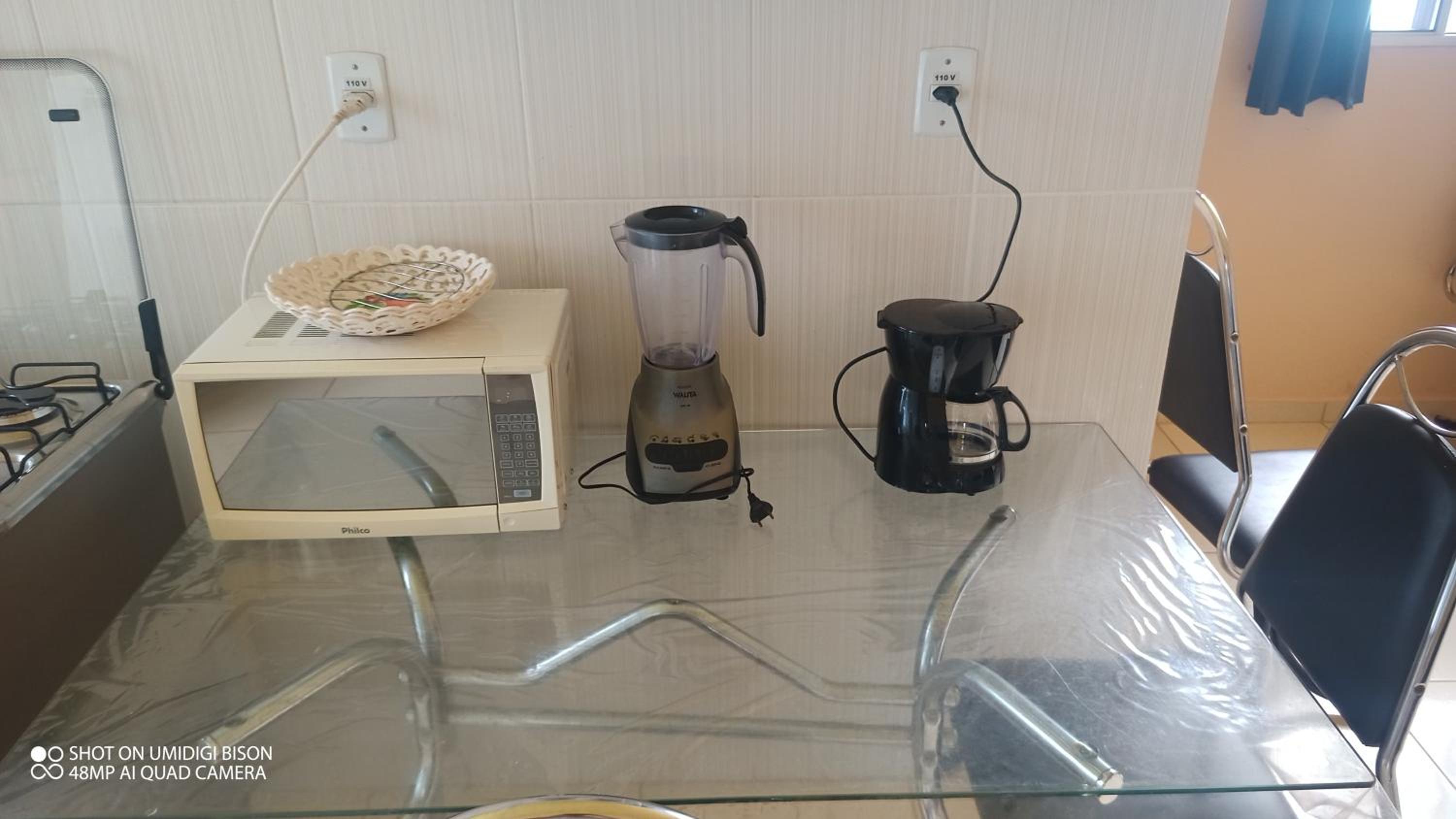 Casa com piscina , churrasqueira, Wi-Fi, em rua de Areia à 1km da praia, bairro sussegado, proíbido uso de som extremamente alto ideal para descansar