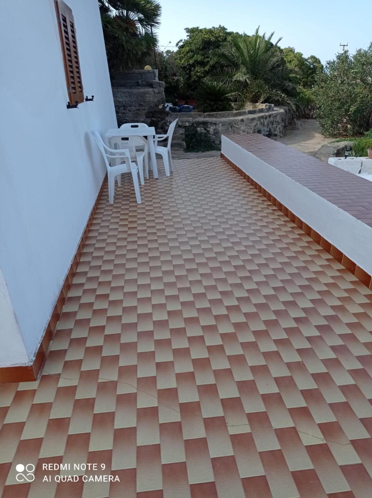 Dammuso Pantelleria - Fiori D'Ossidiana