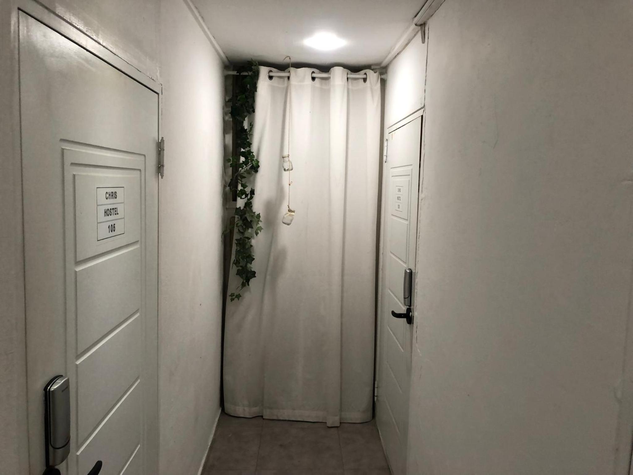 Chris Hostel