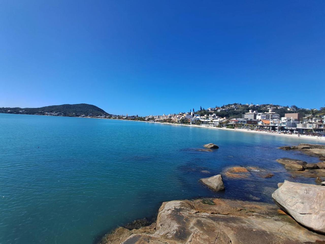 Surpreendente apto, 290 metros da praia!
