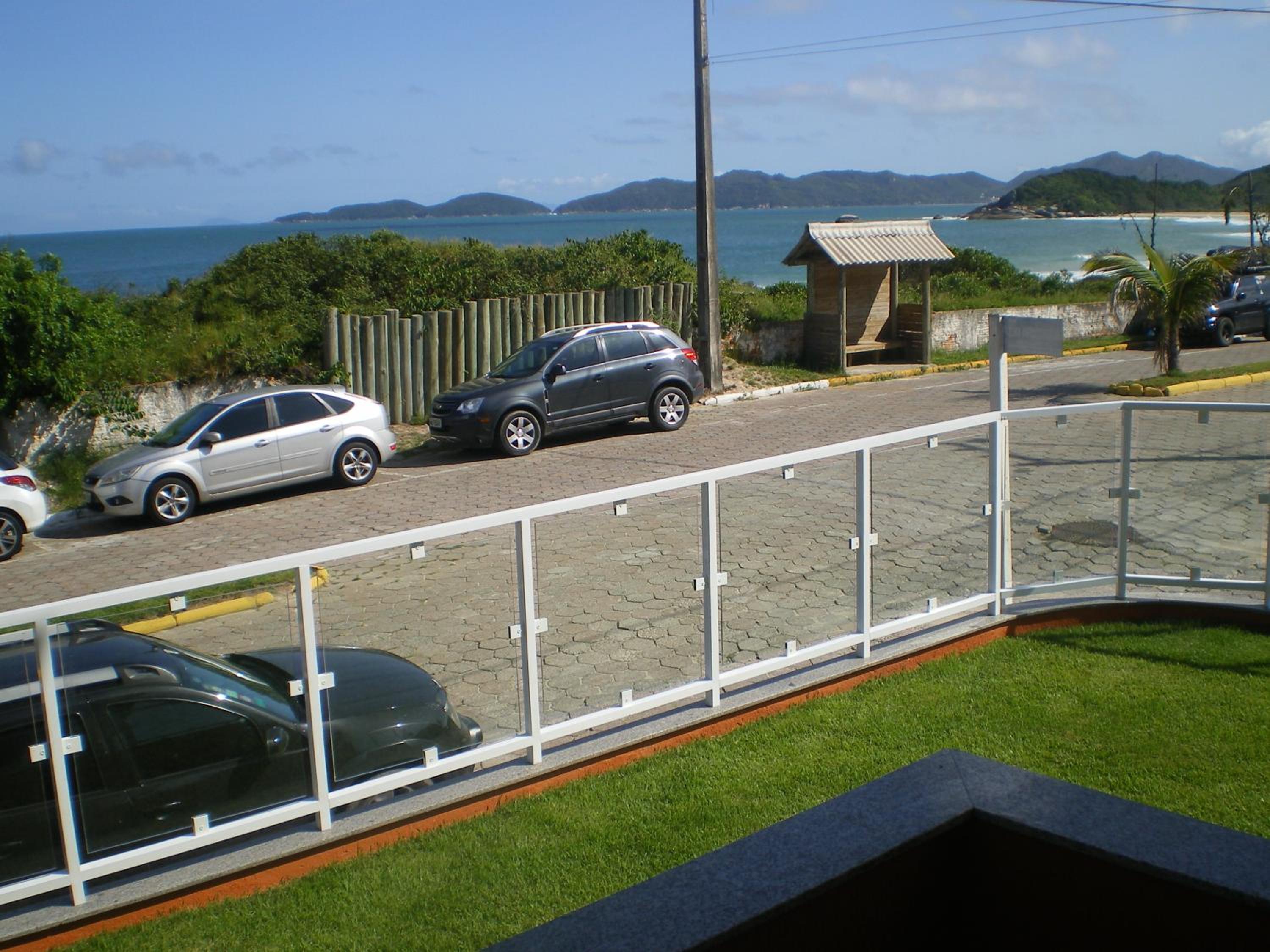 Praia de Quatro Ilhas a 50 metros do mar
