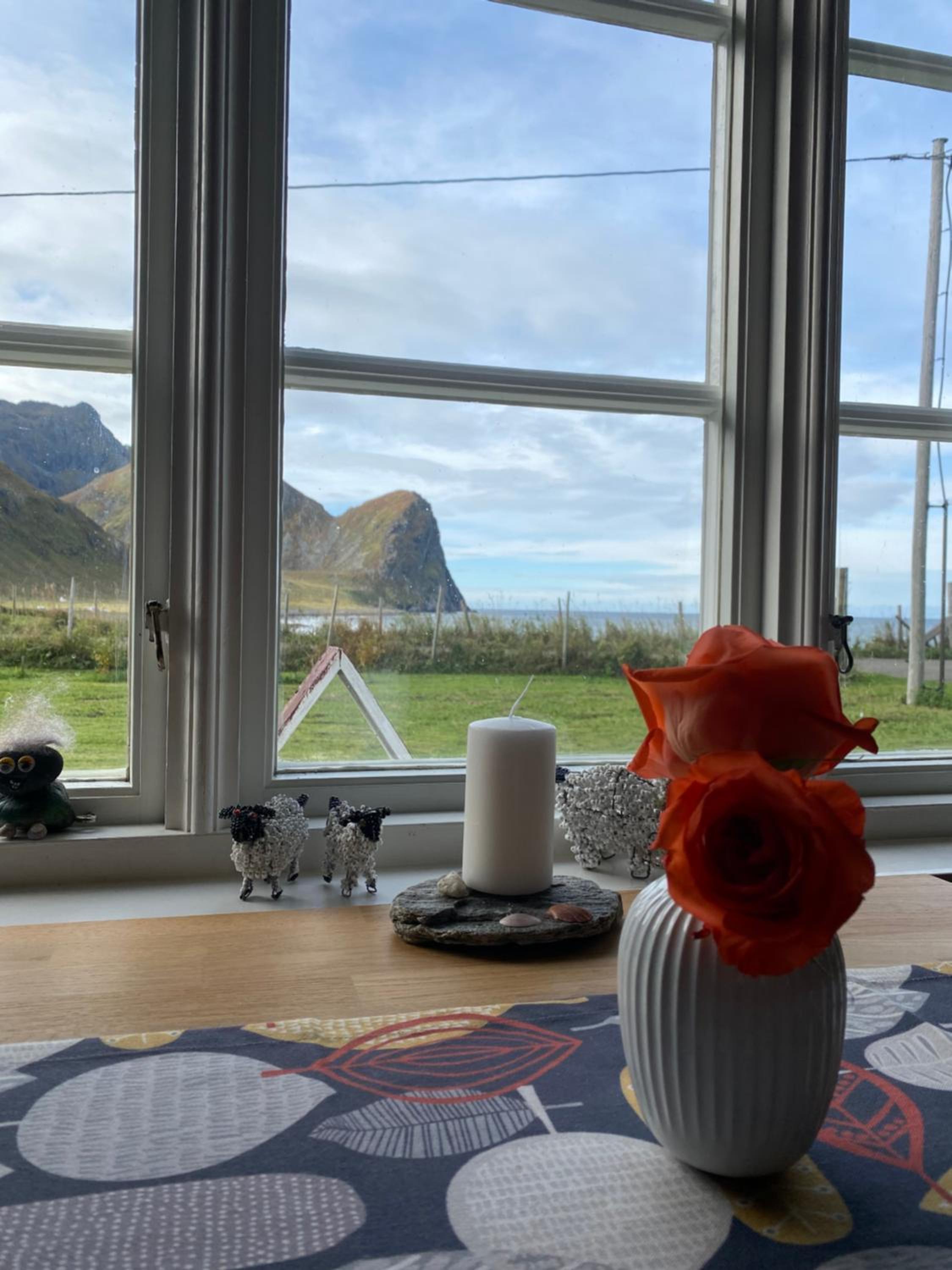 Unstad cabin with seaview