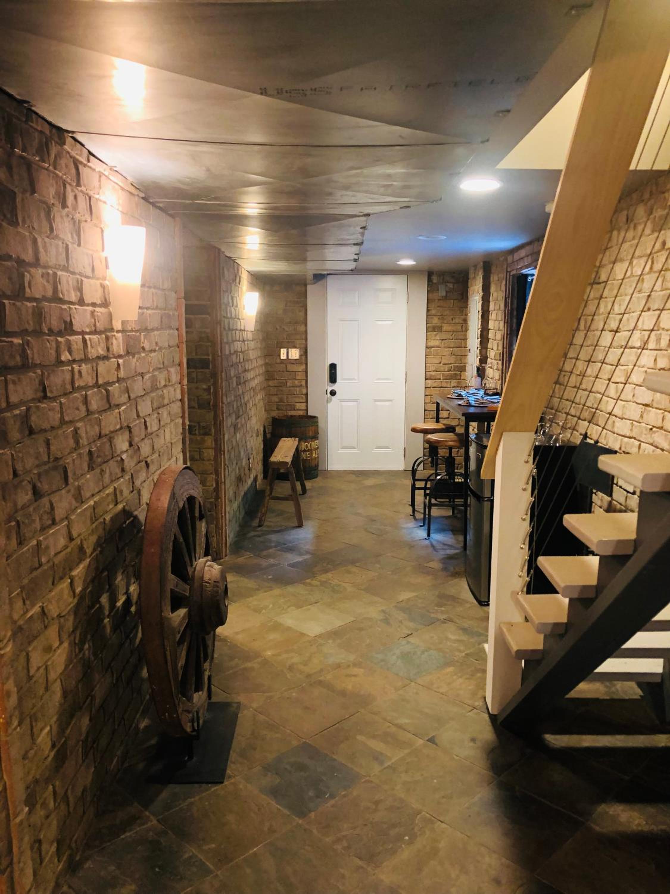 Savannah Sojourn - Time Travelers Retreat 1853 view 4