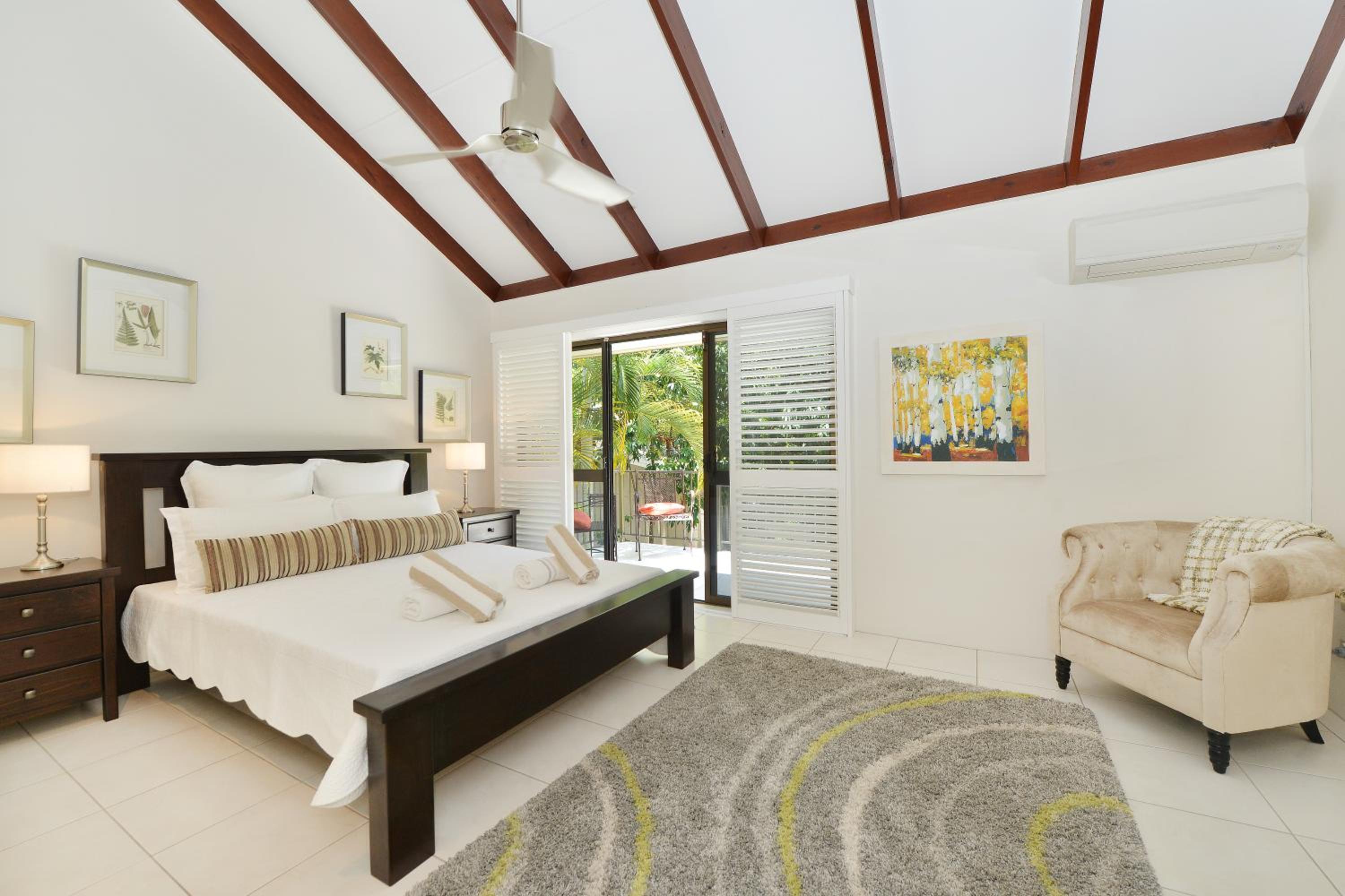 Sea La Villa Port Douglas view 3
