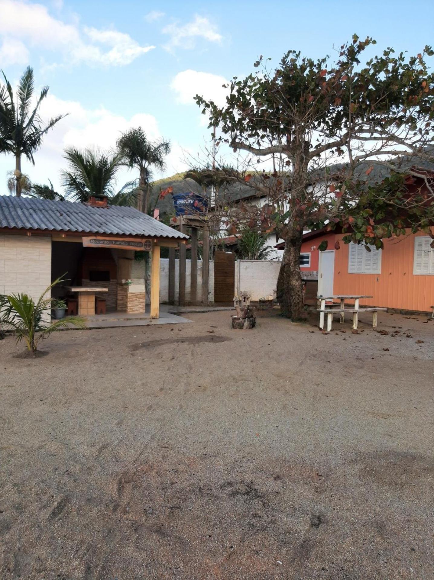 Casa na praia em frente ao mar