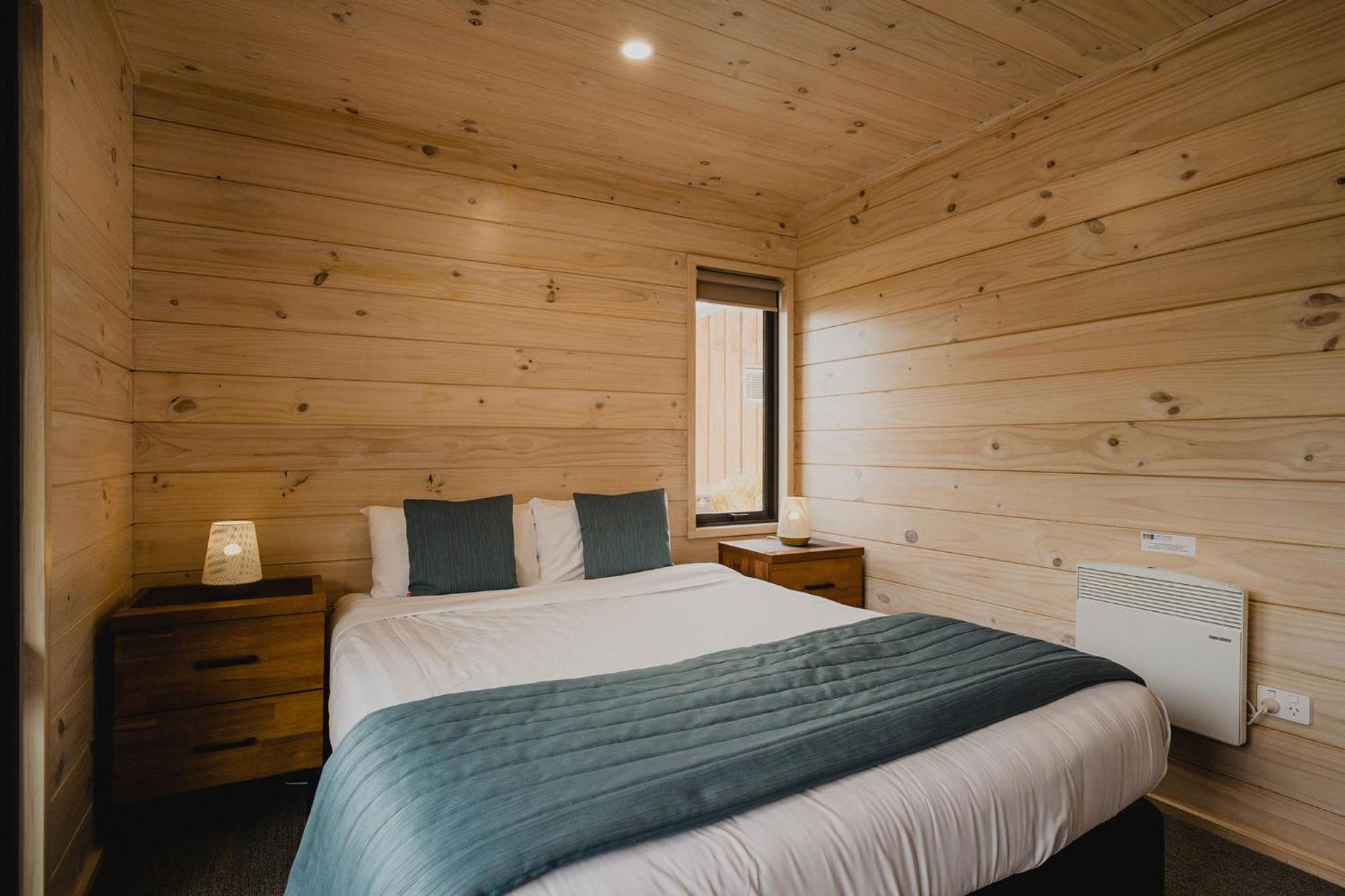 Lakes Edge Holiday Park view 4