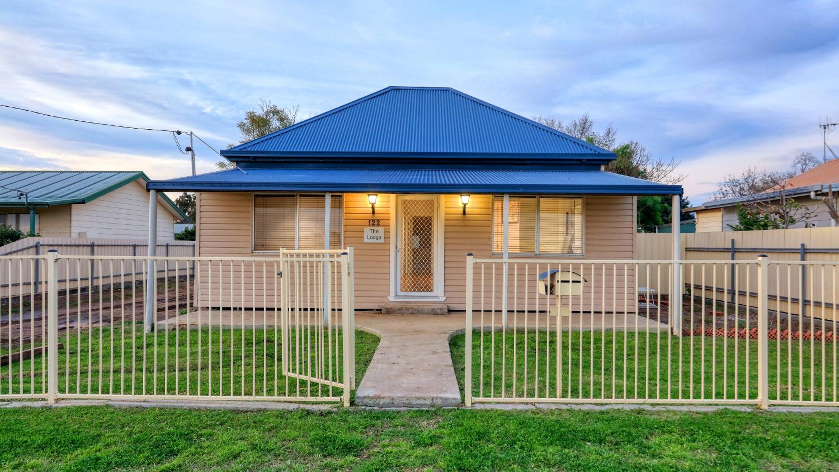 Castlereagh Lodge Motel view 3