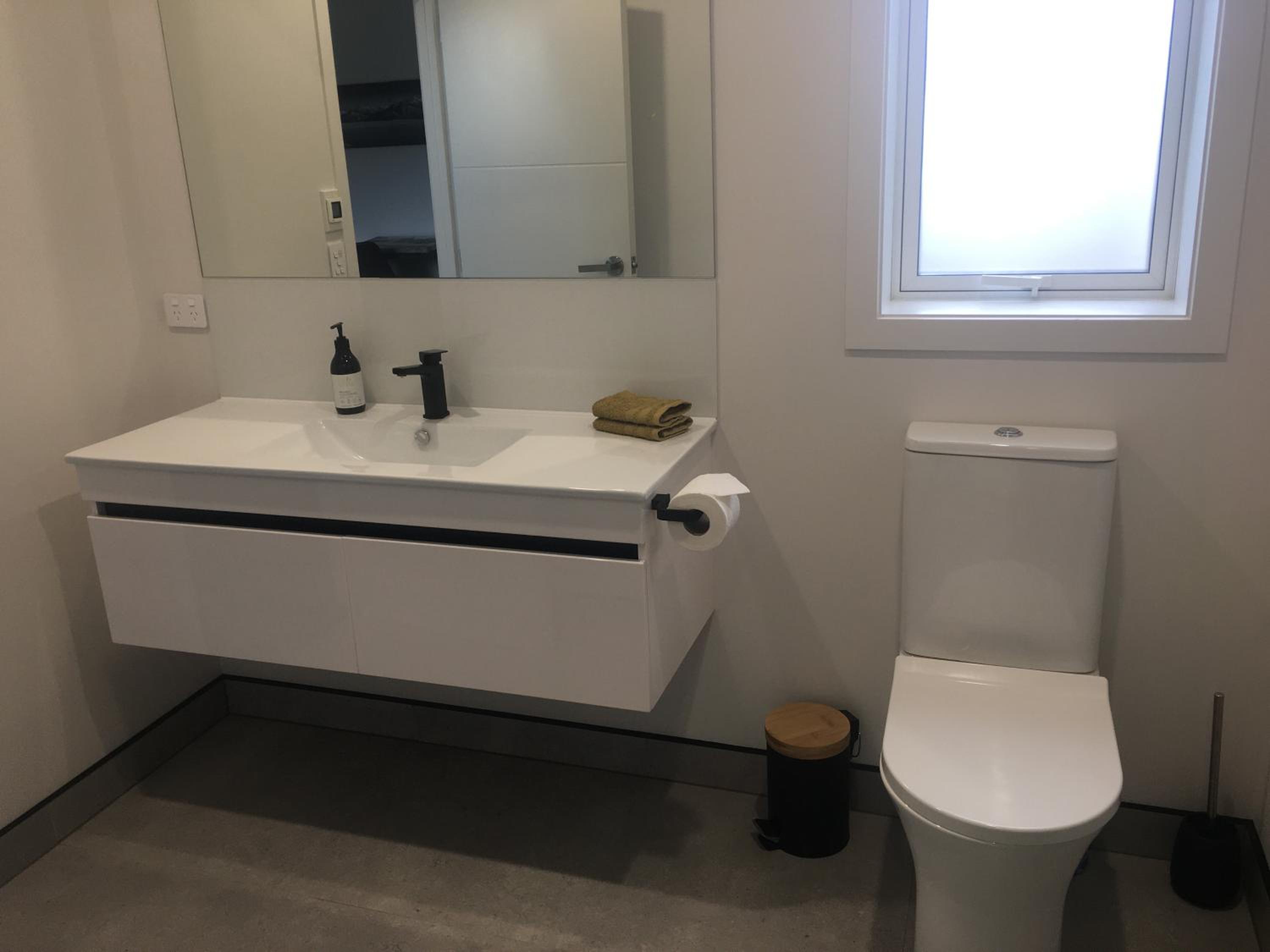 Lakeview Terrace Accommodation view 4
