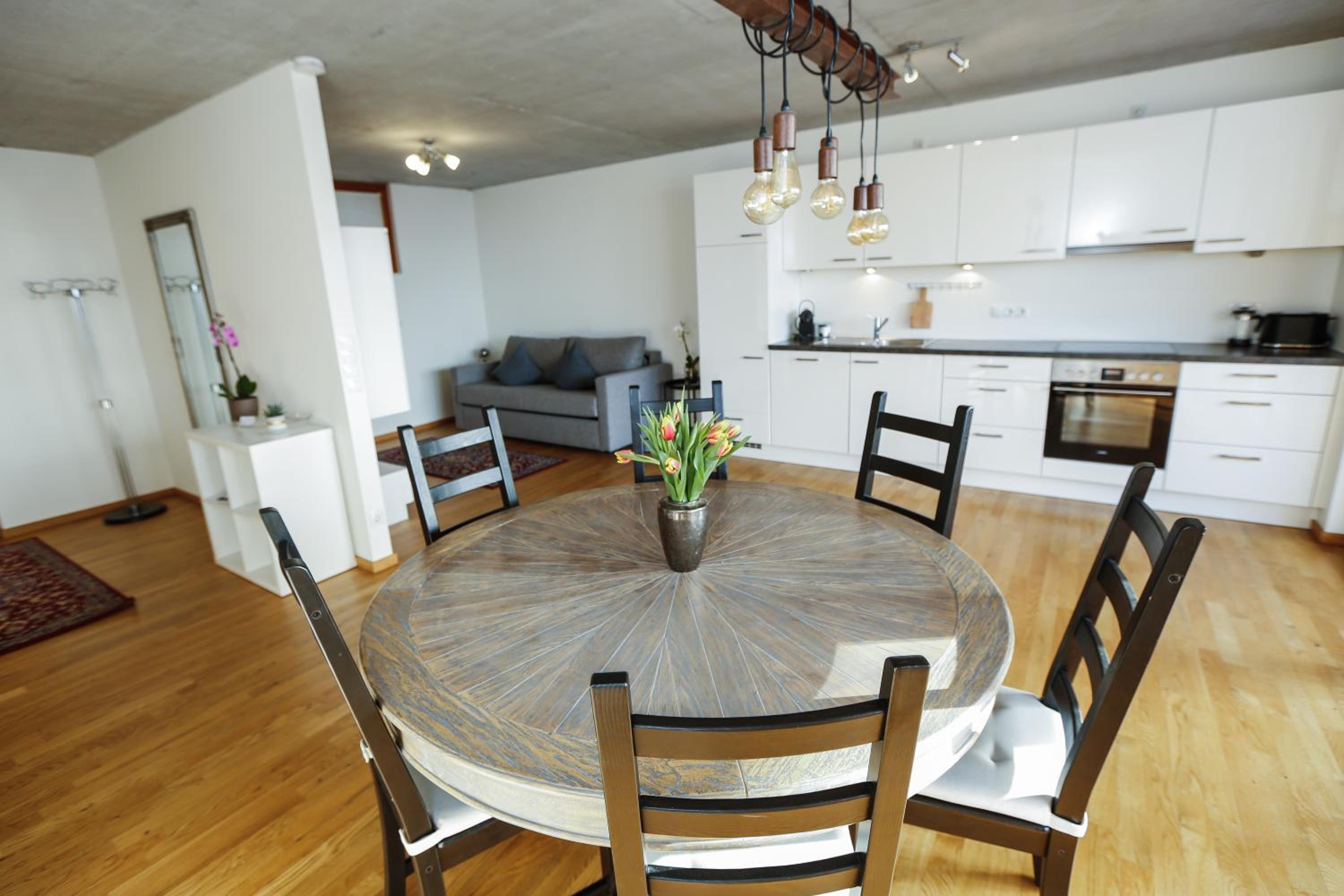 Terrassenwohnung 6 Nachhaltige Kühlung über Erdsonde und Fussbodenkühlung