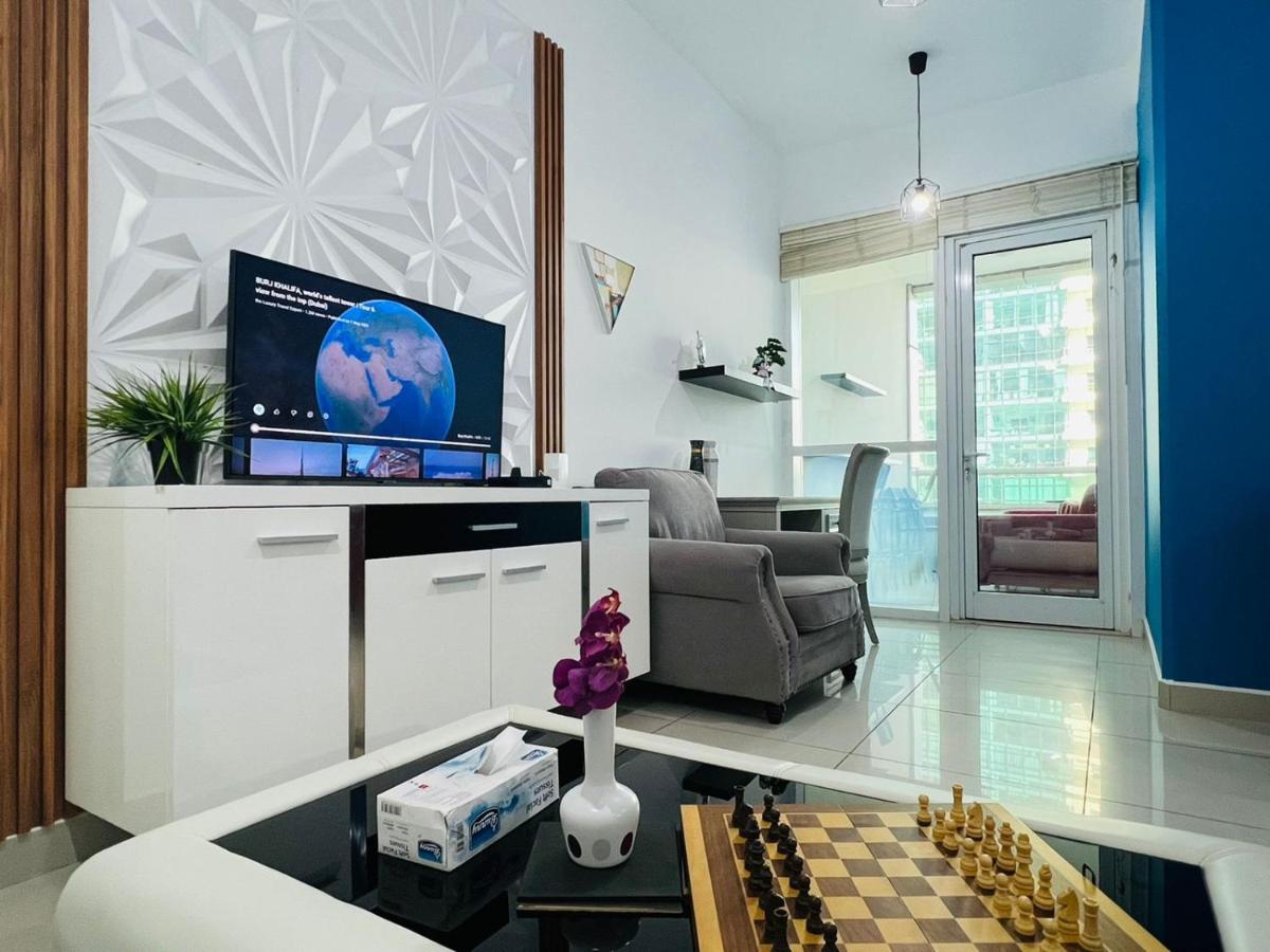 Entire private self catered sea view Apartments marina