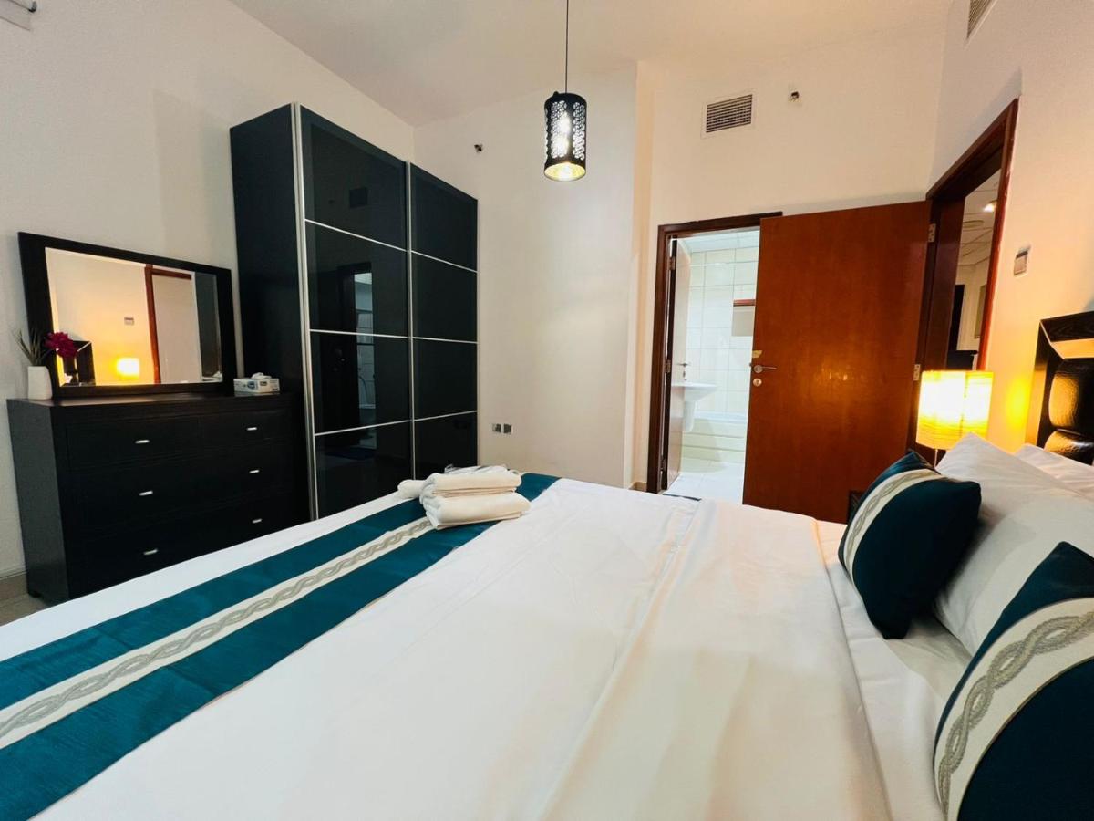 Entire private self catered sea view Apartments marina