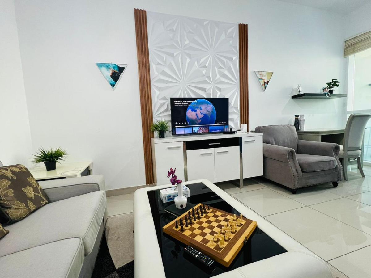 Entire private self catered sea view Apartments marina