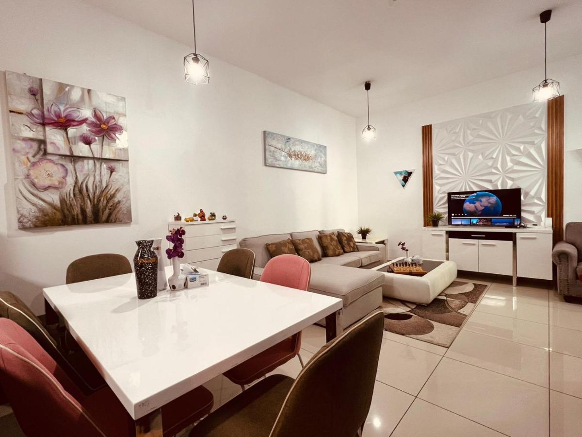 Entire private self catered sea view Apartments marina