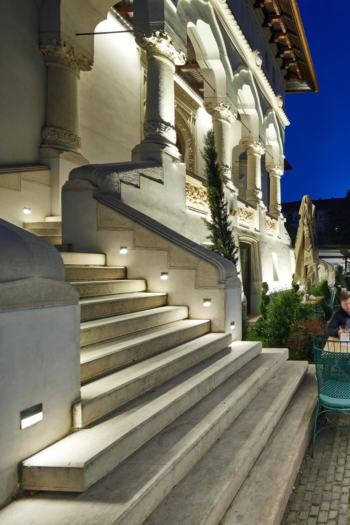 Hotel La Boheme - Image 1