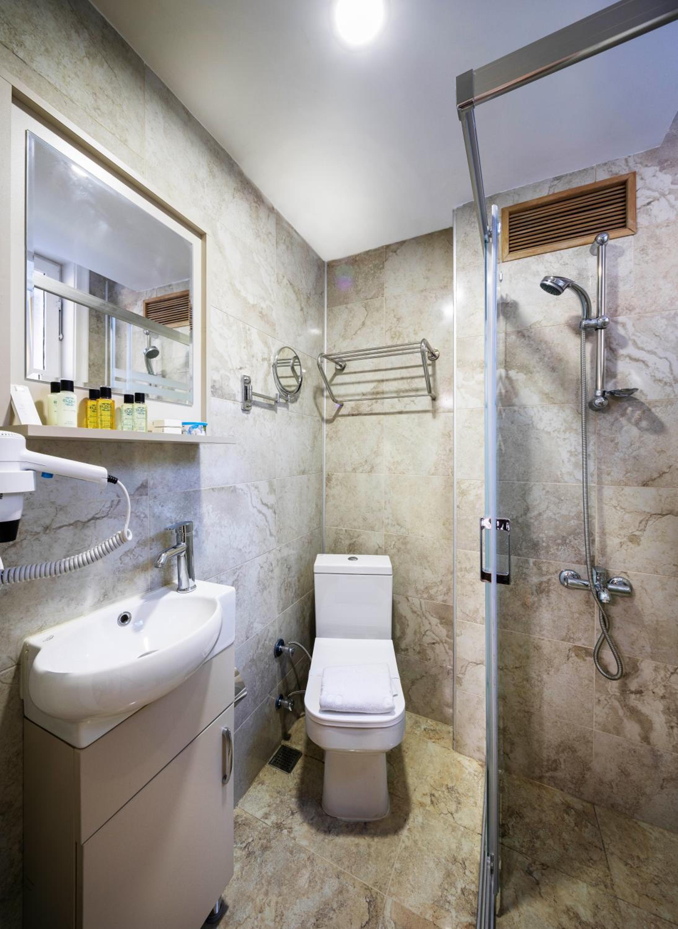 HOME QUALITY HOTEL - Image 11